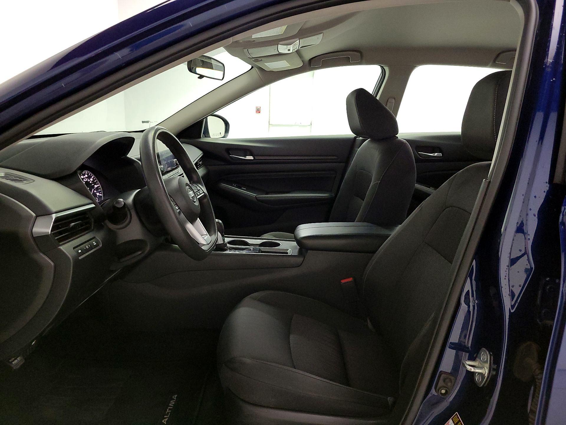 Thumbnail: 2019 Nissan Altima - 11