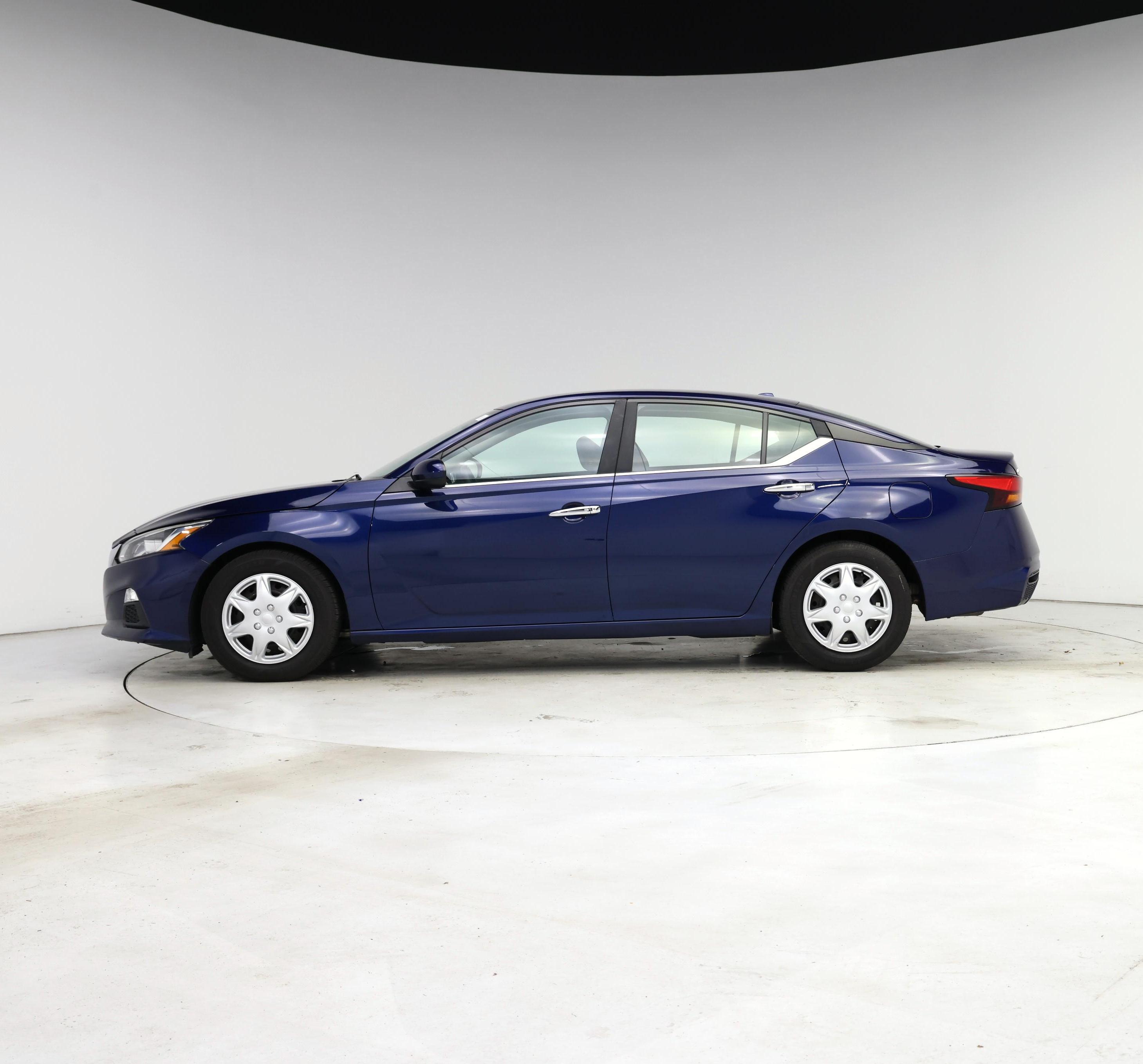 Thumbnail: 2019 Nissan Altima - 3