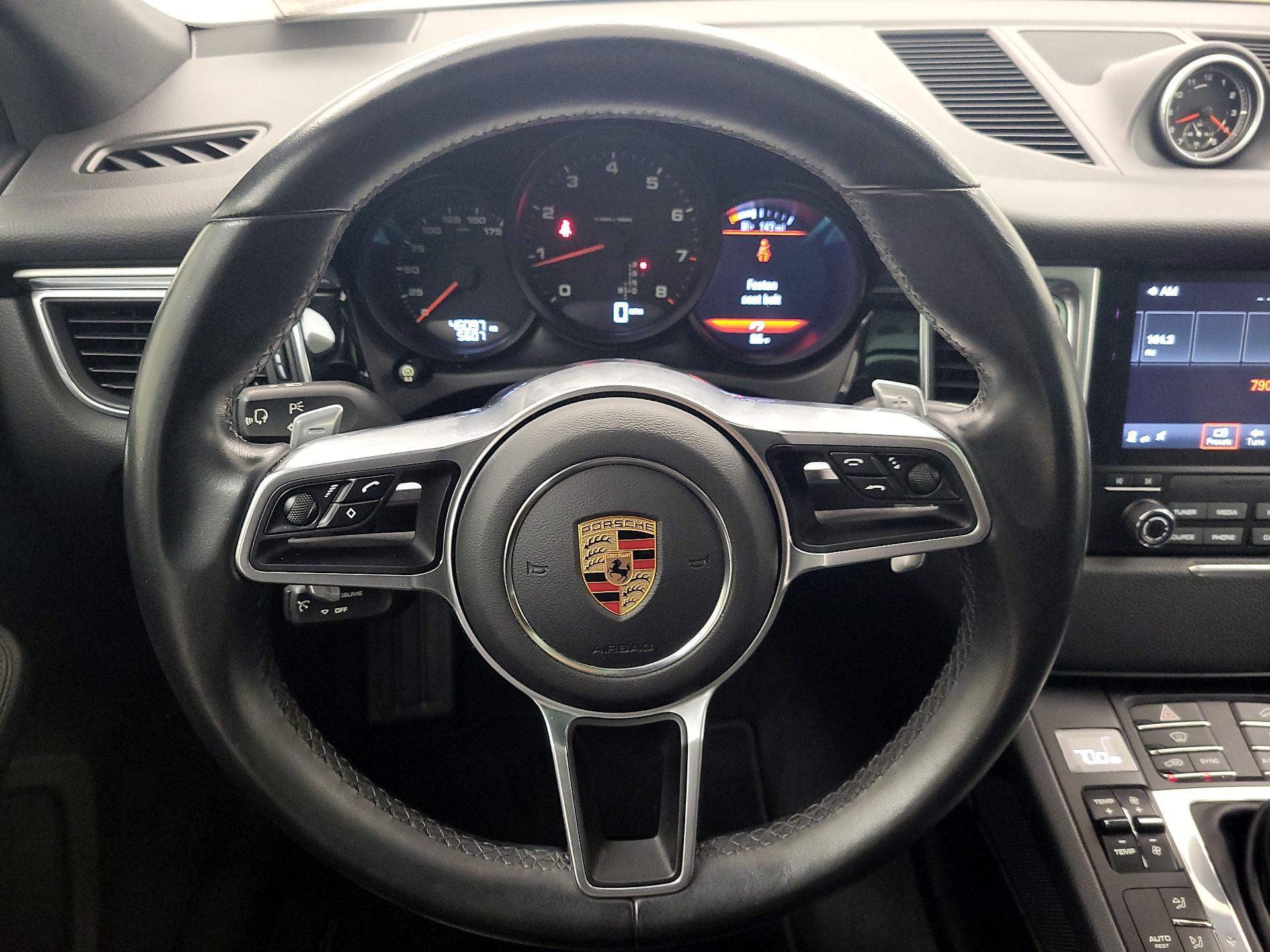 Thumbnail: 2018 Porsche Macan - 10