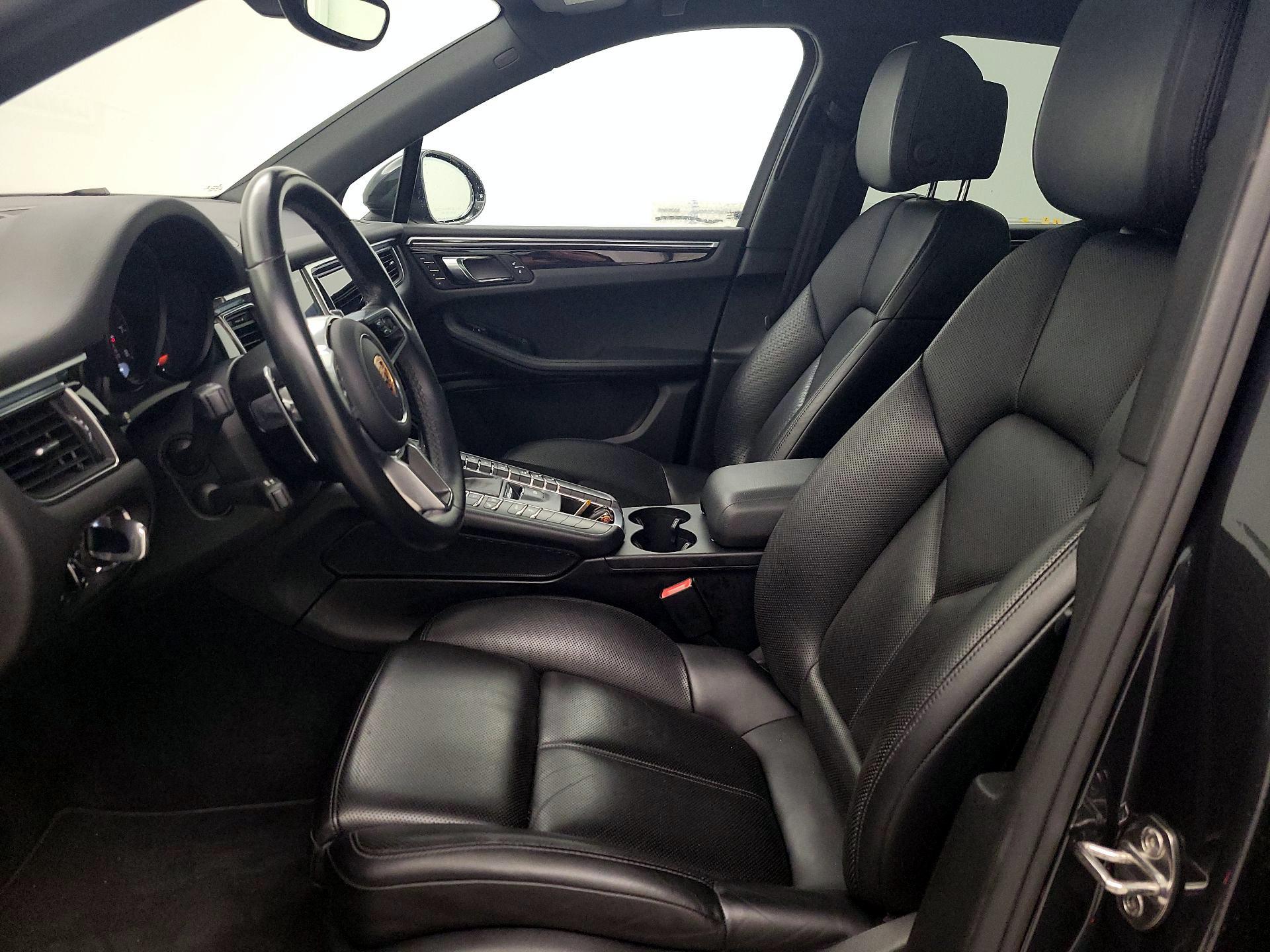 Thumbnail: 2018 Porsche Macan - 11