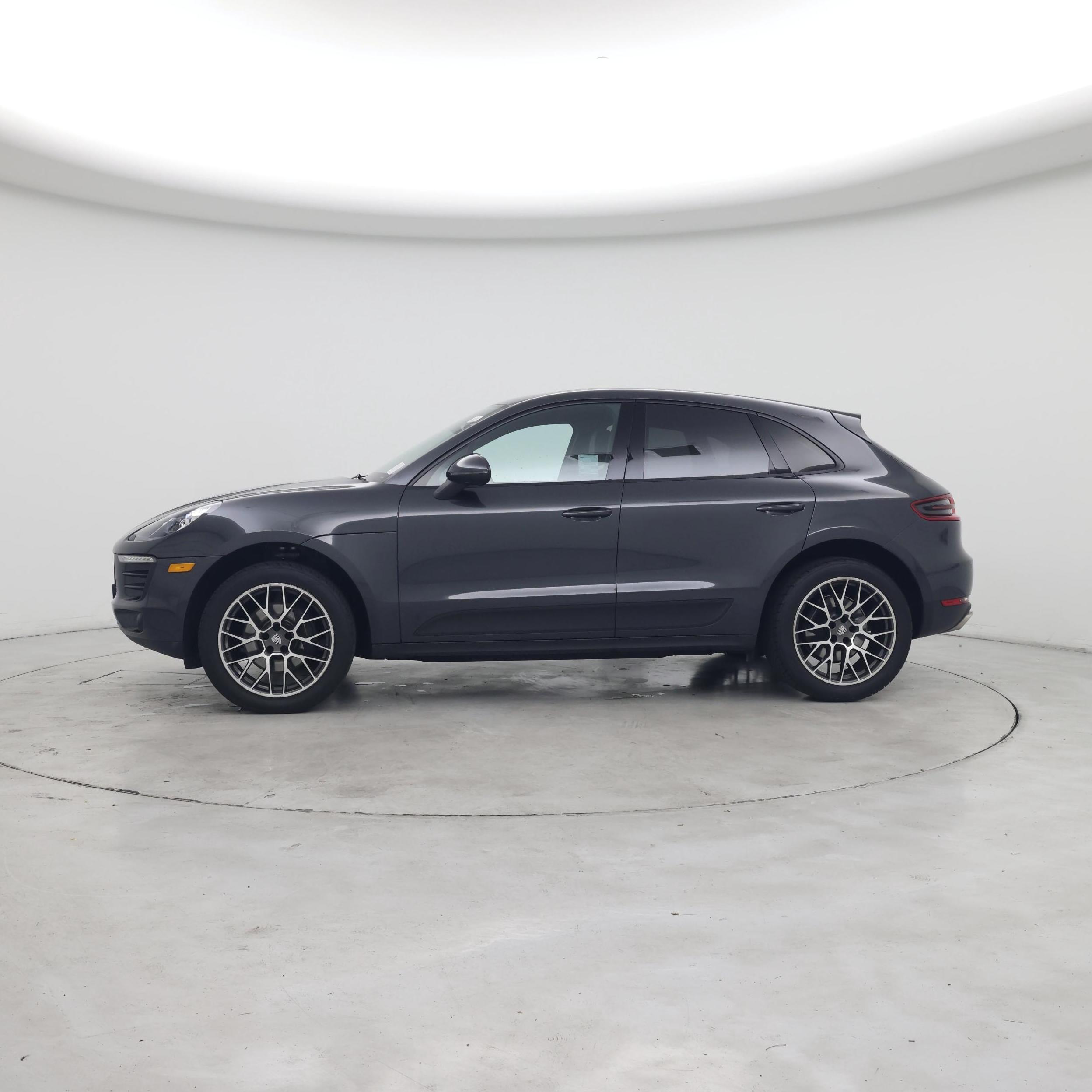 Thumbnail: 2018 Porsche Macan - 3