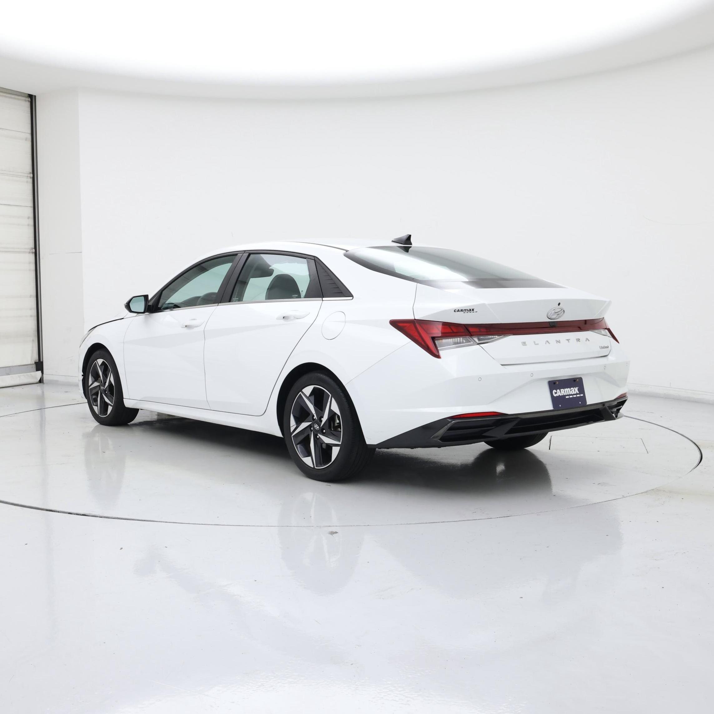 Thumbnail: 2023 Hyundai Elantra - 2