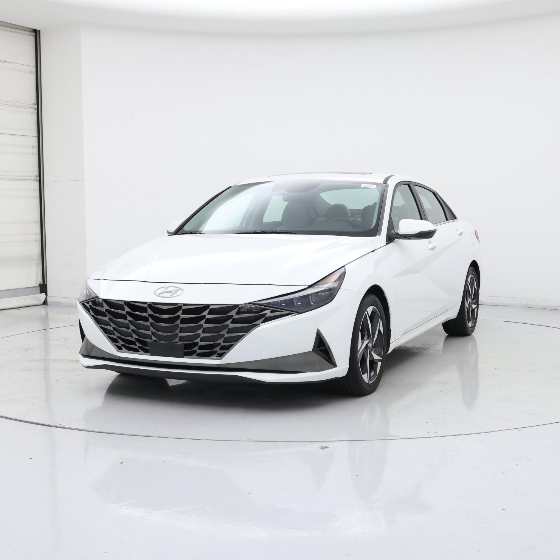 Thumbnail: 2023 Hyundai Elantra - 4