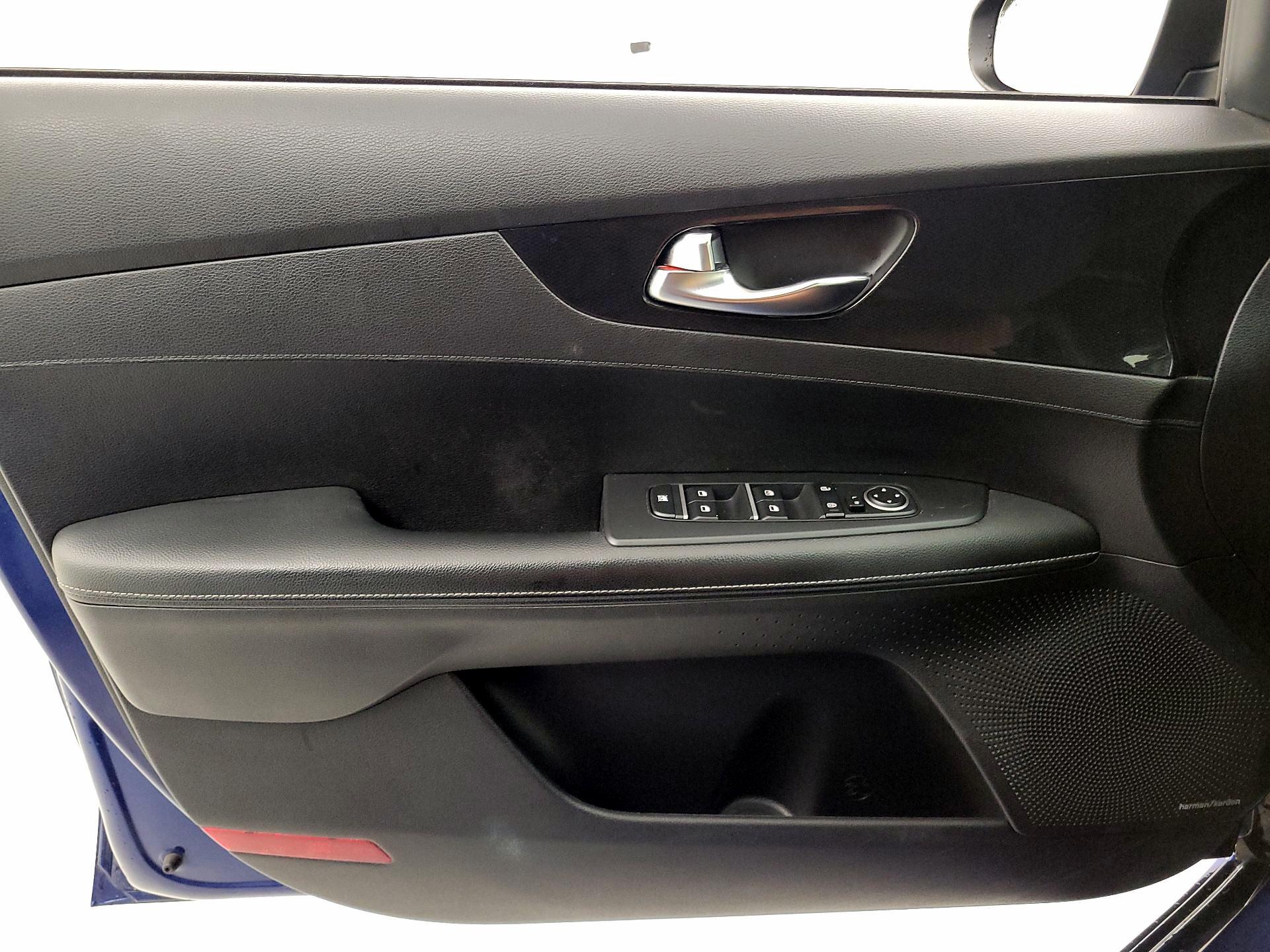Thumbnail: 2021 Kia Forte - 12