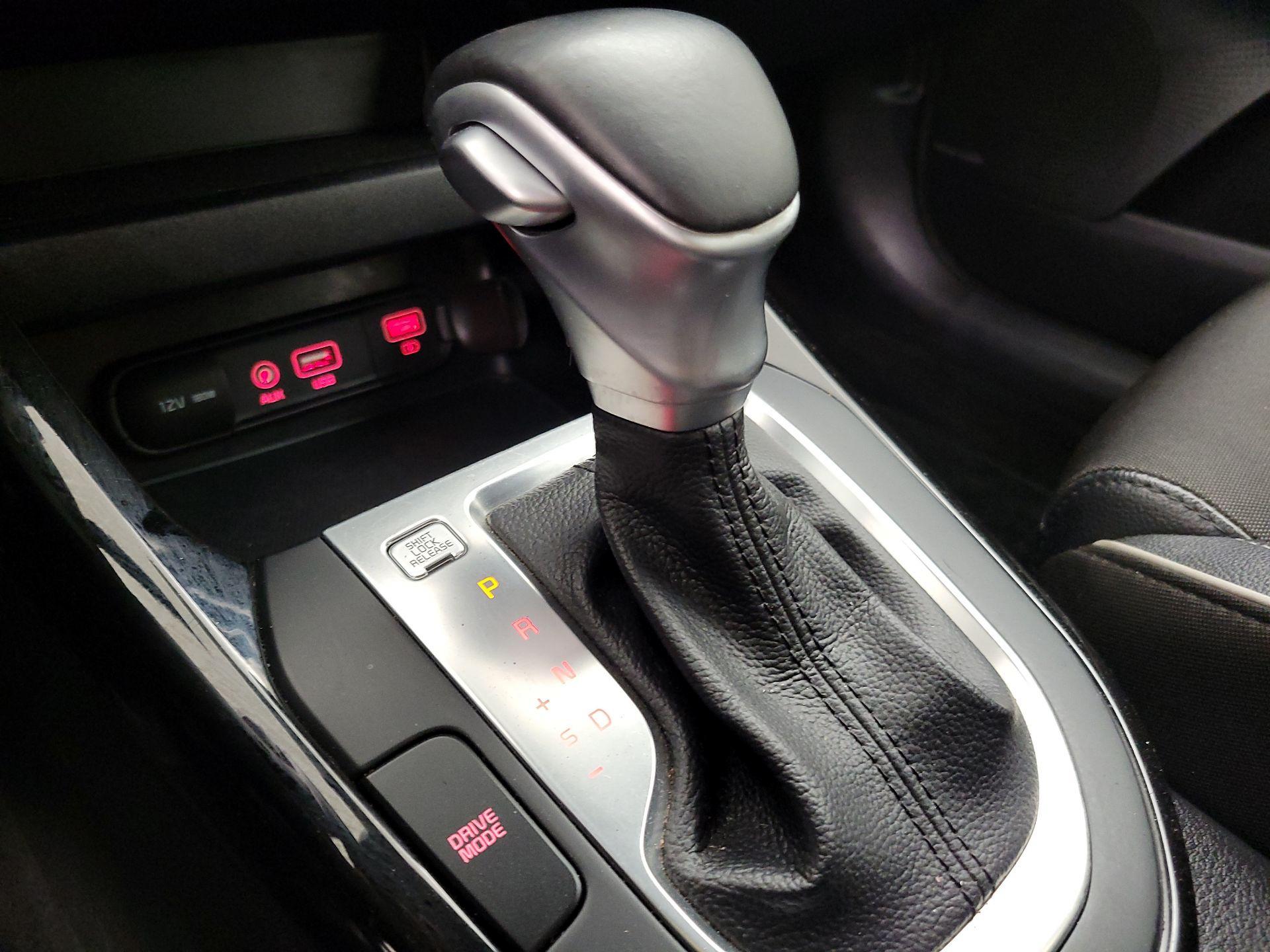 Thumbnail: 2021 Kia Forte - 17