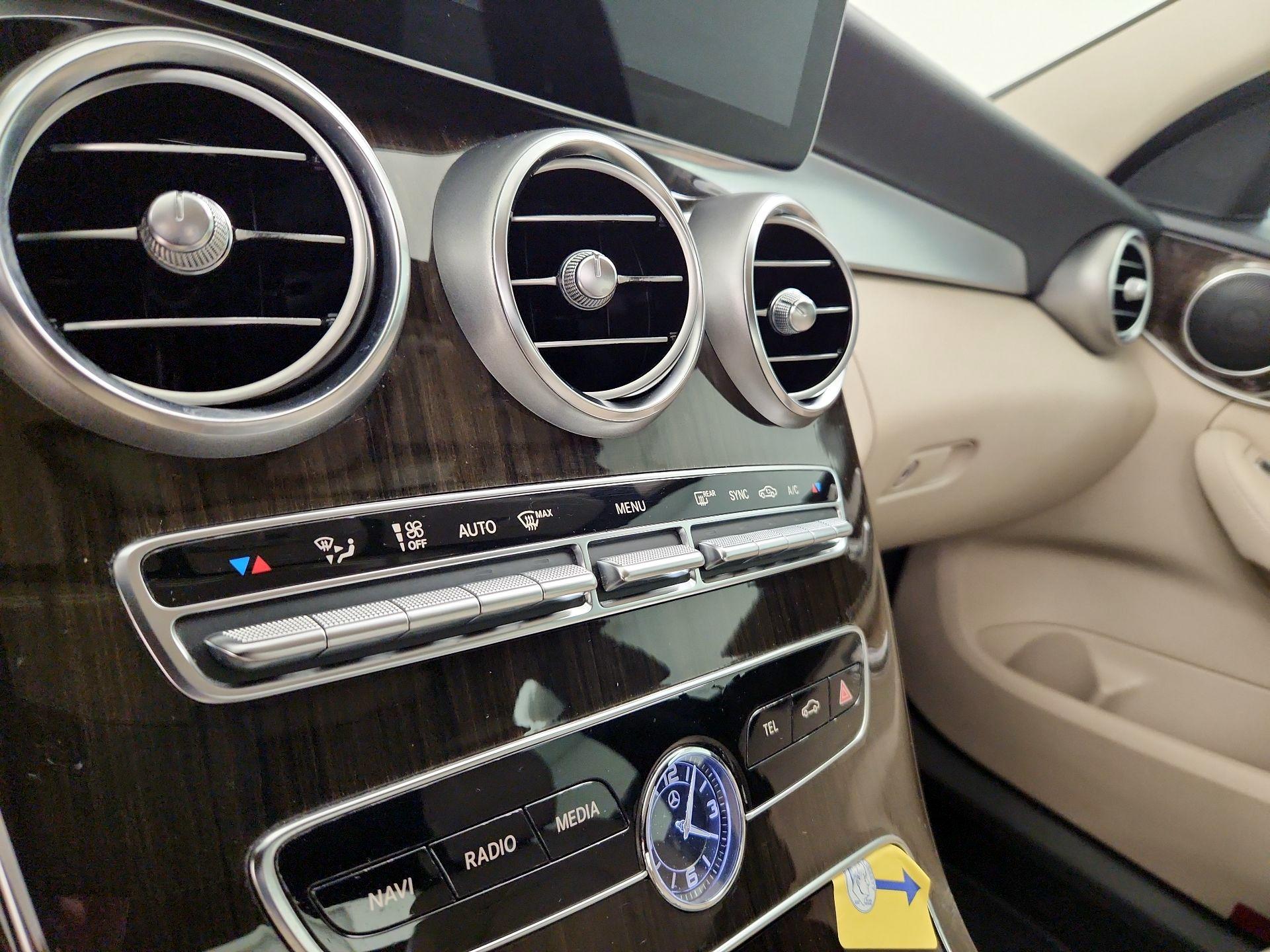 Thumbnail: 2019 Mercedes-Benz C-Class - 17