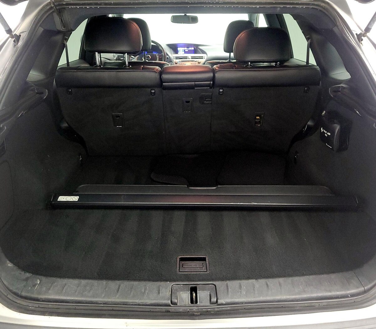 Trunk/Cargo (Seats Up)