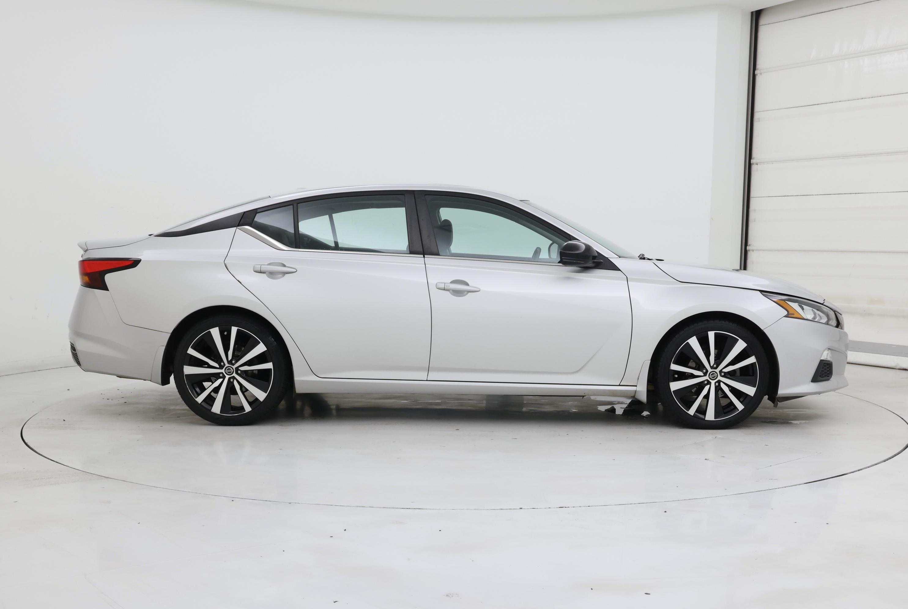 Thumbnail: 2020 Nissan Altima - 7