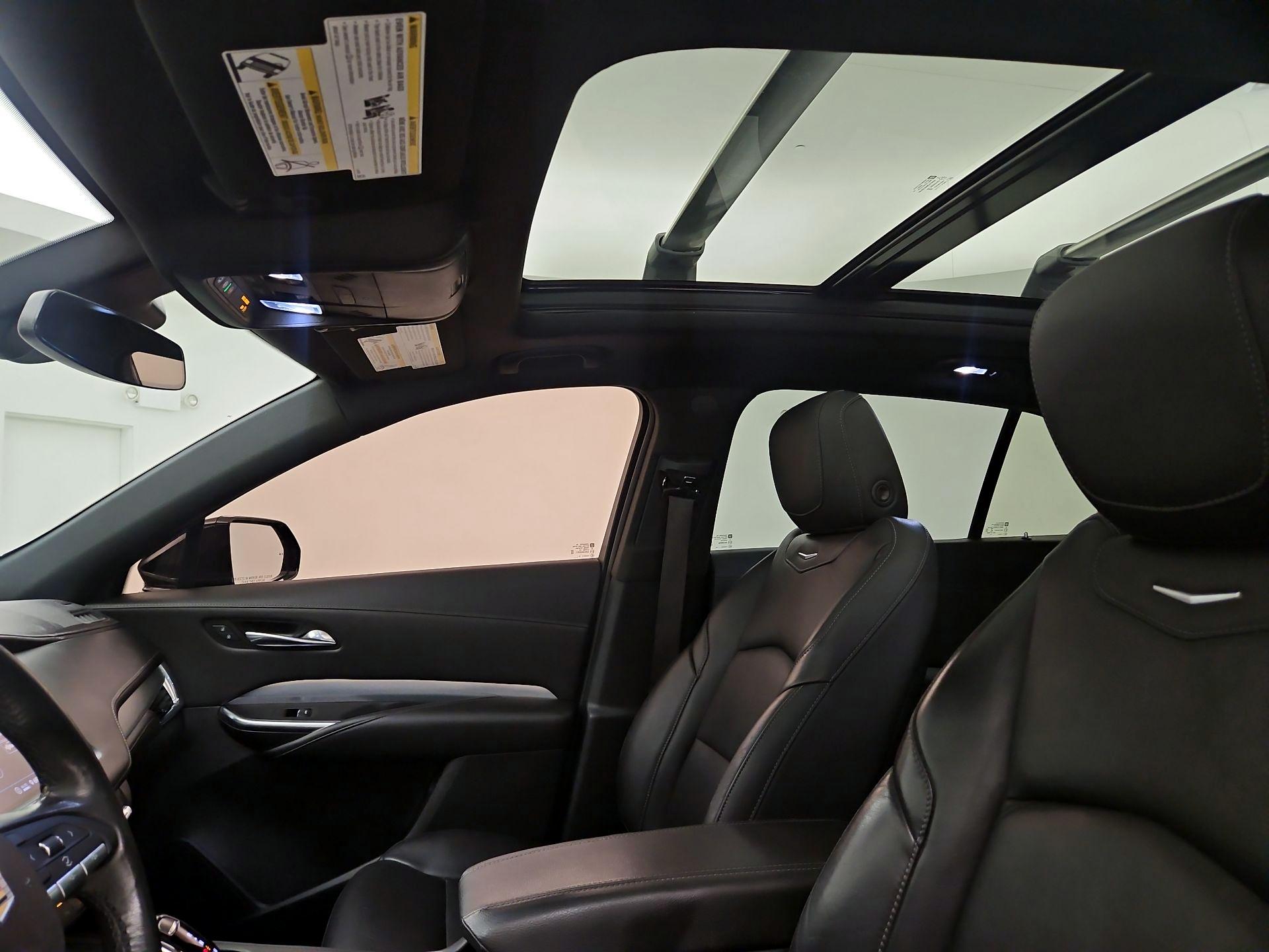 Thumbnail: 2020 Cadillac XT4 - 19