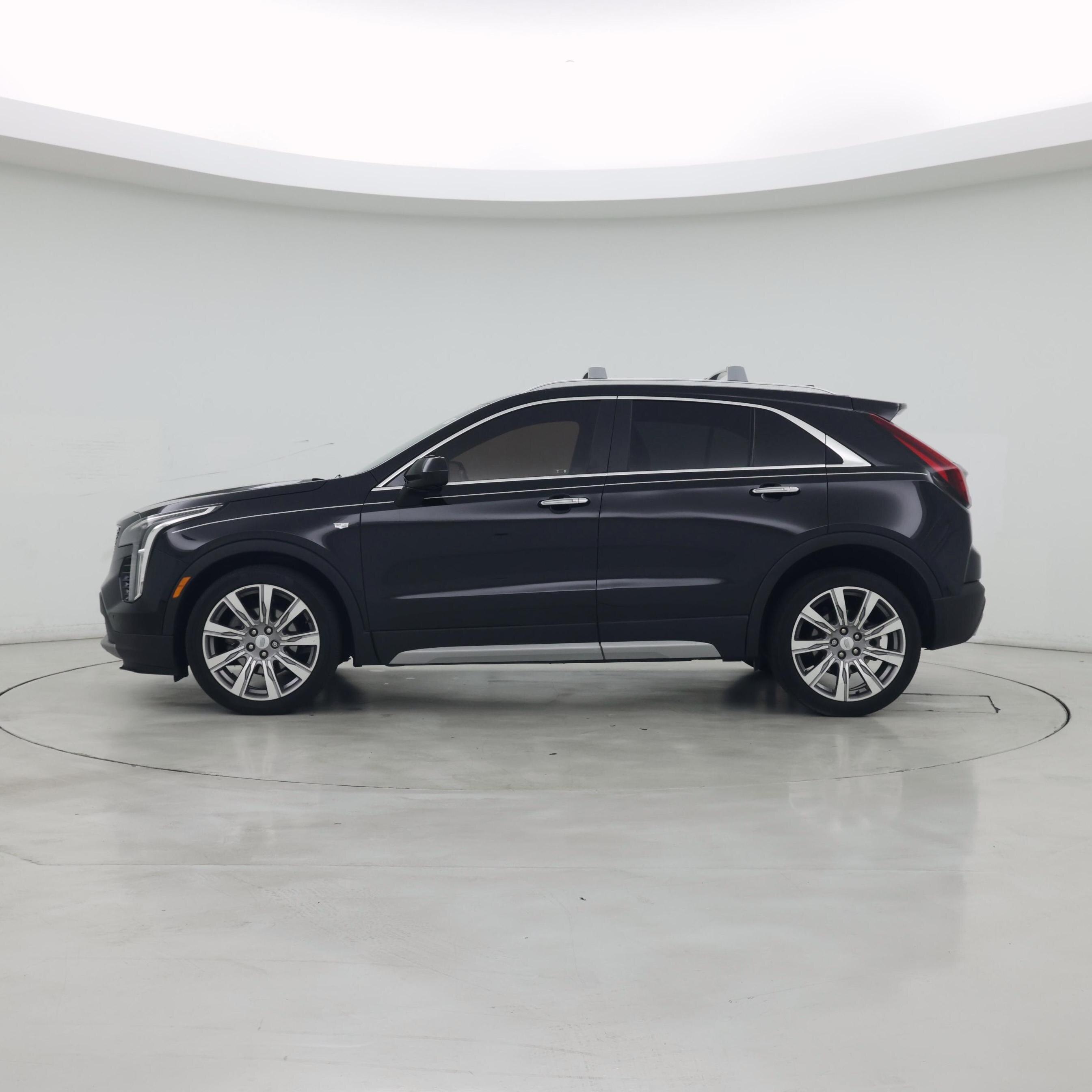 Thumbnail: 2020 Cadillac XT4 - 3