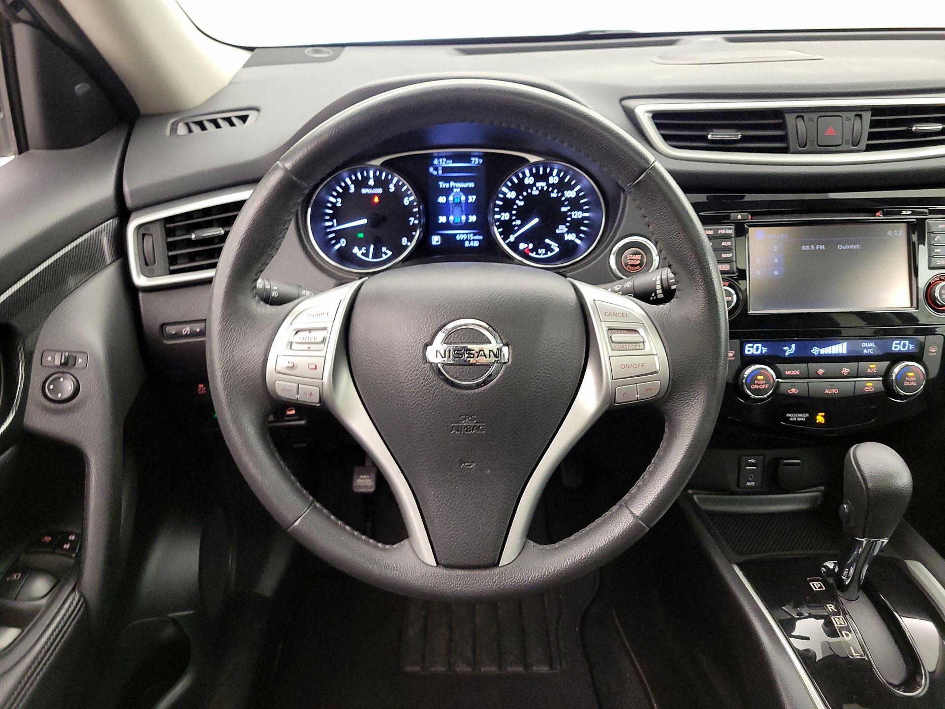 Thumbnail: 2016 Nissan Rogue - 10