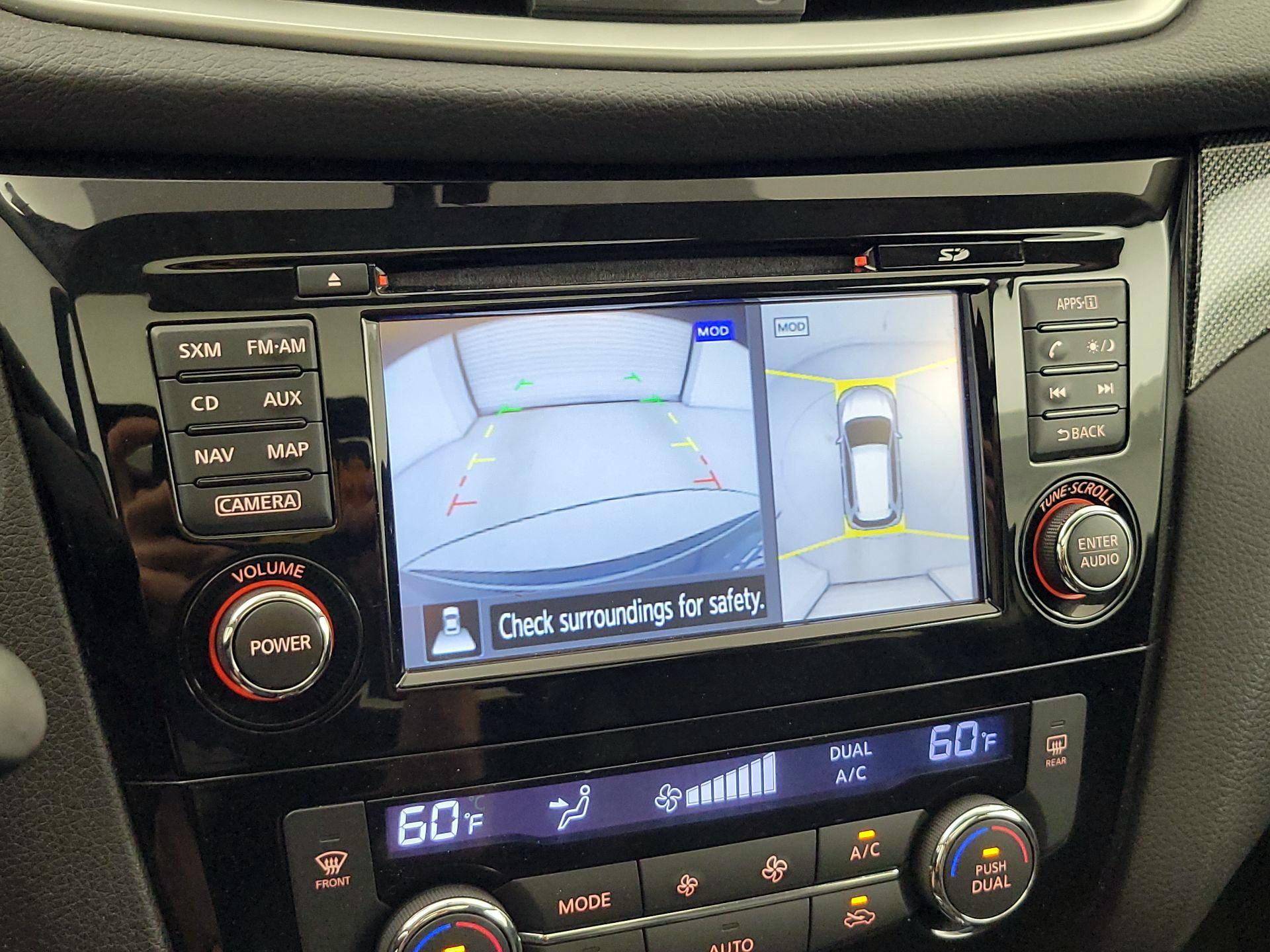 Thumbnail: 2016 Nissan Rogue - 15