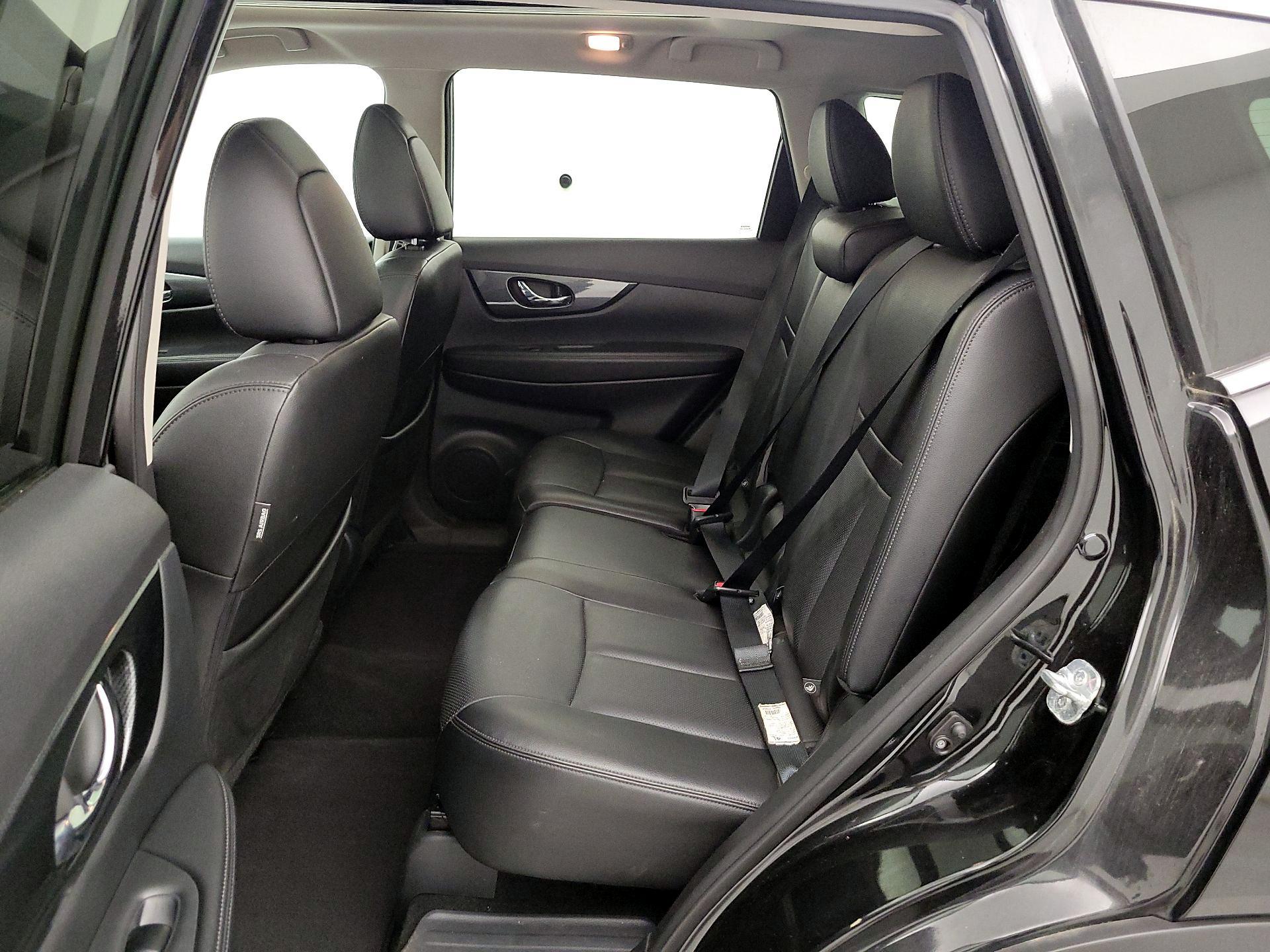 Thumbnail: 2016 Nissan Rogue - 19