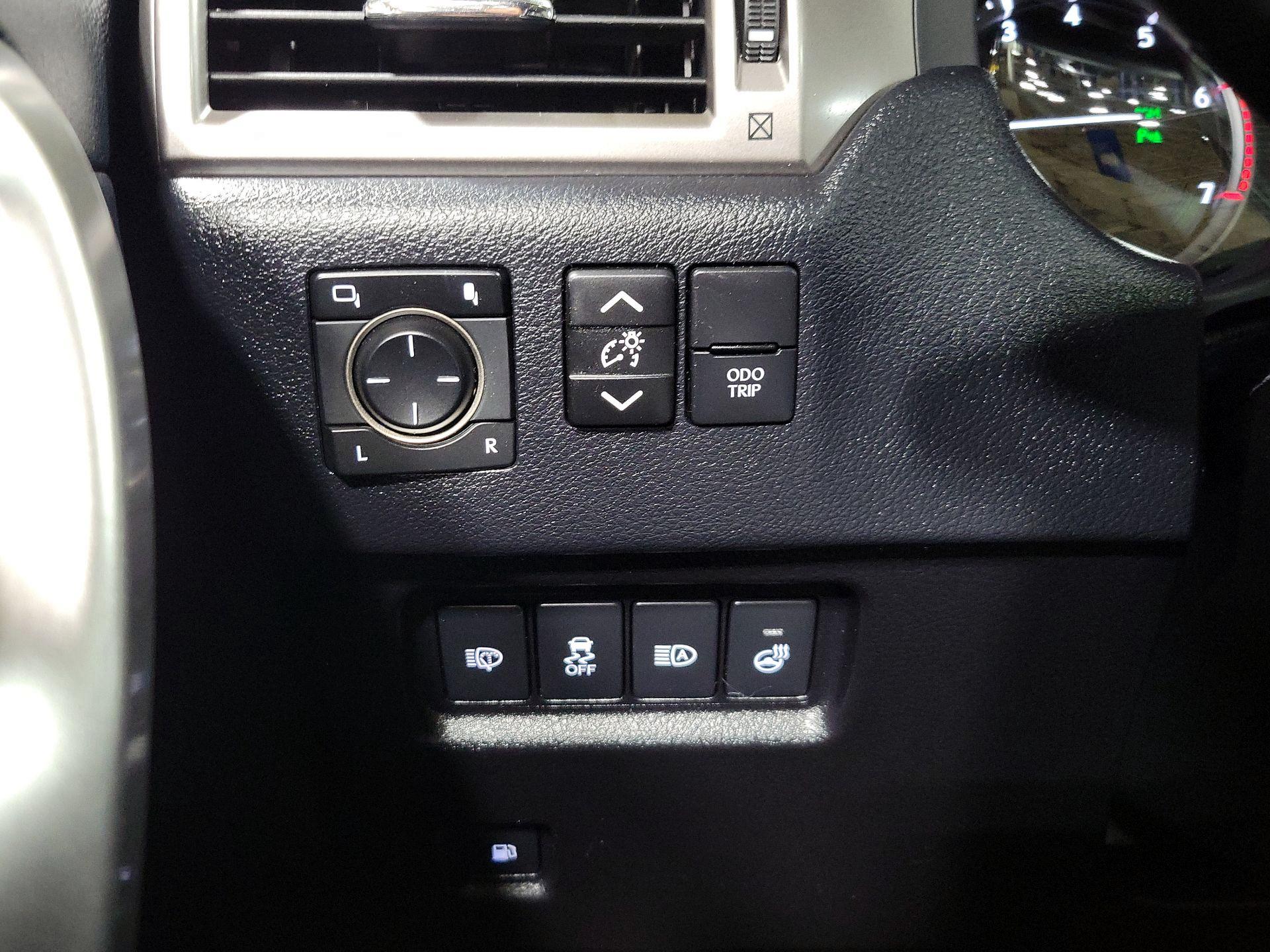 Thumbnail: 2023 Lexus GX - 13