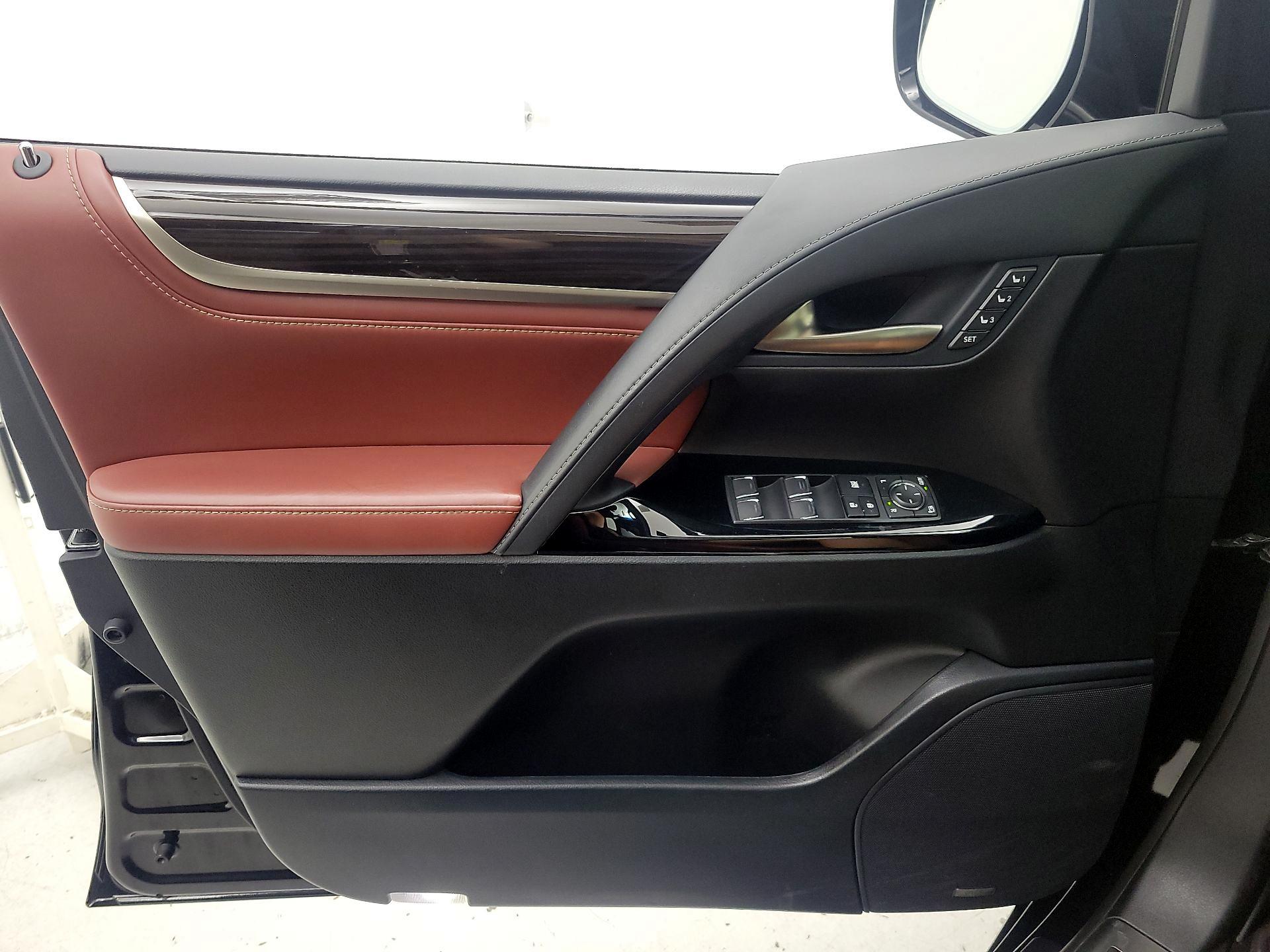 Thumbnail: 2021 Lexus LX - 12