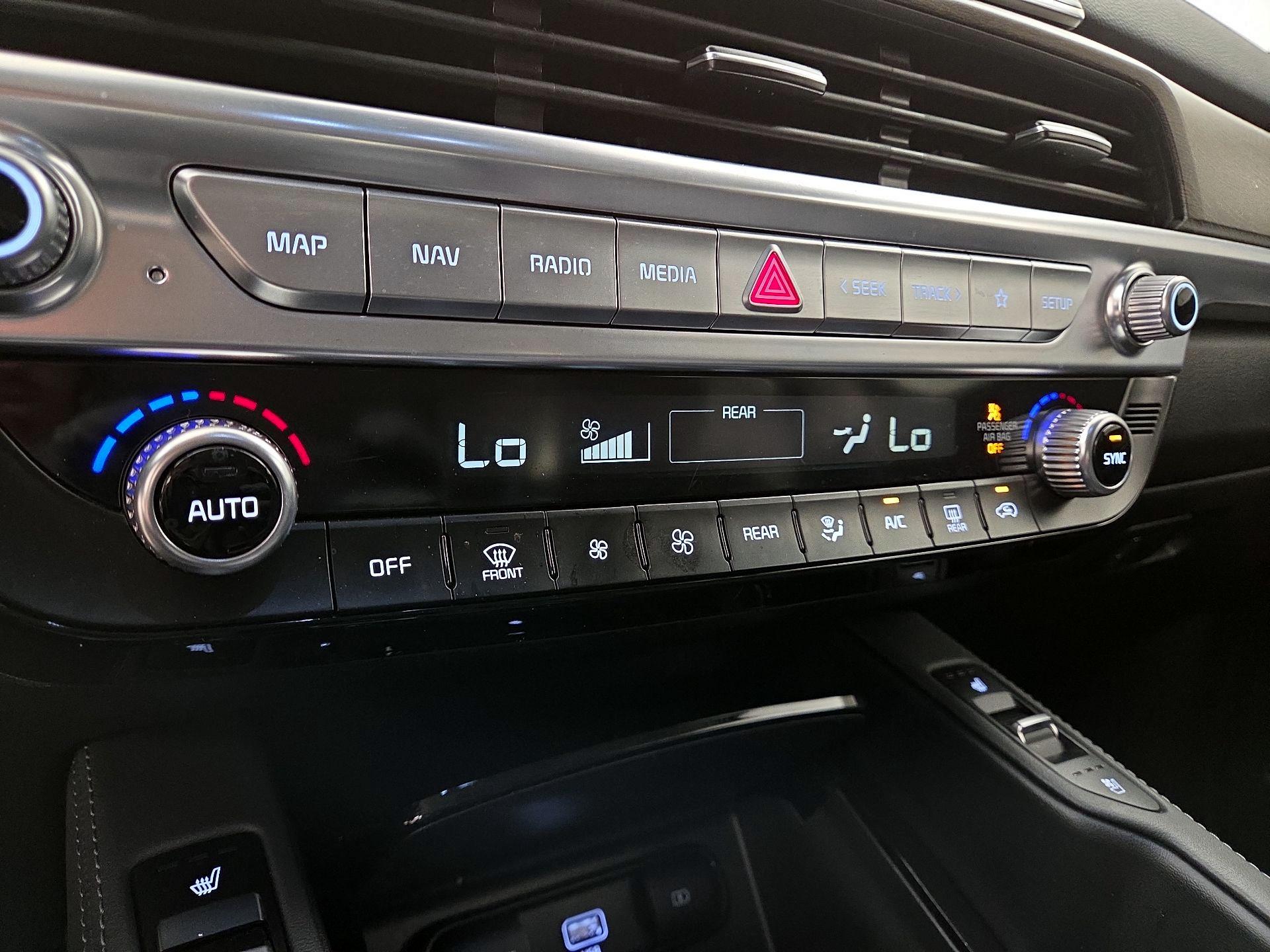 Thumbnail: 2022 Kia Telluride - 17