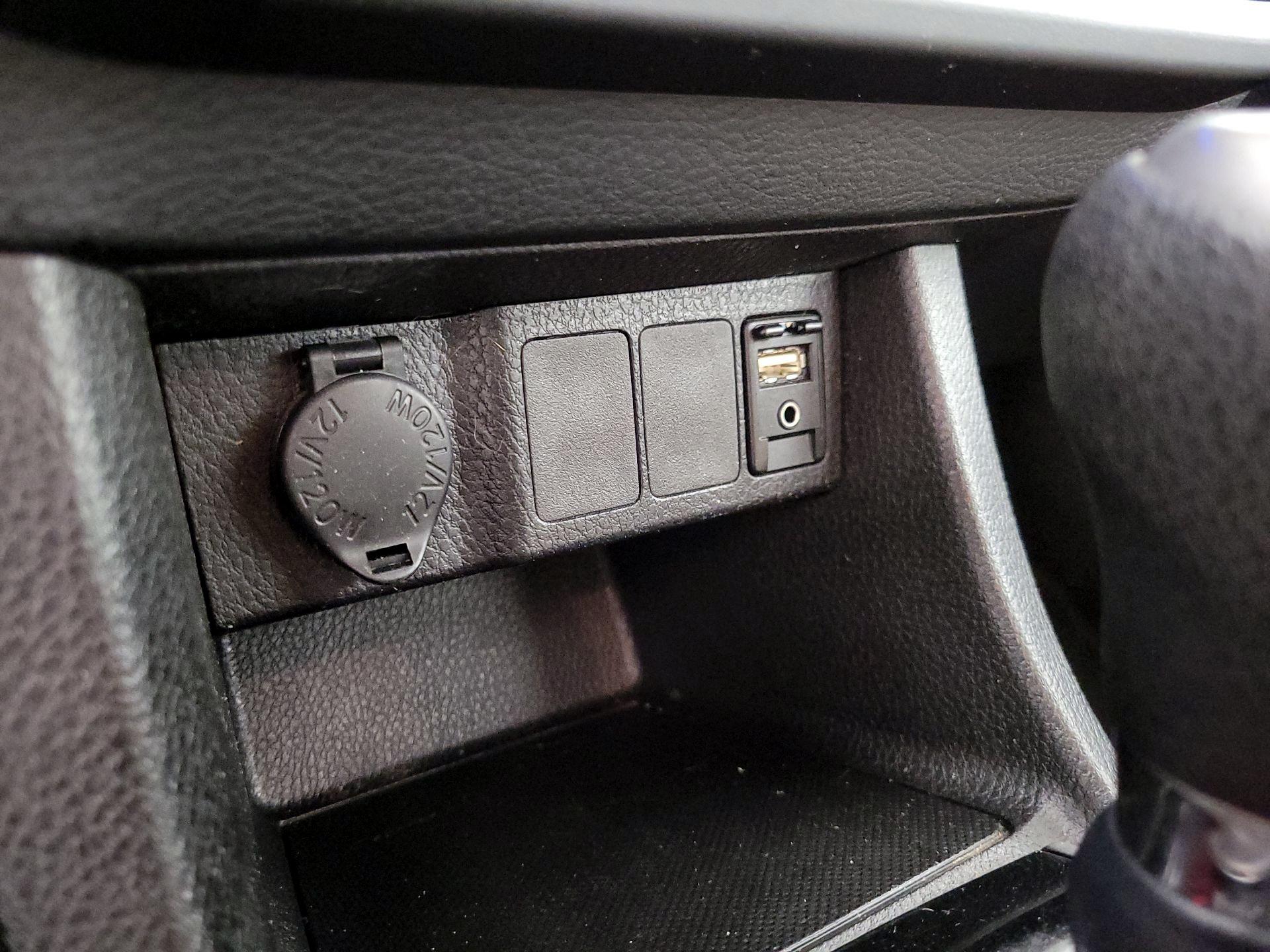 Thumbnail: 2014 Toyota Corolla - 18