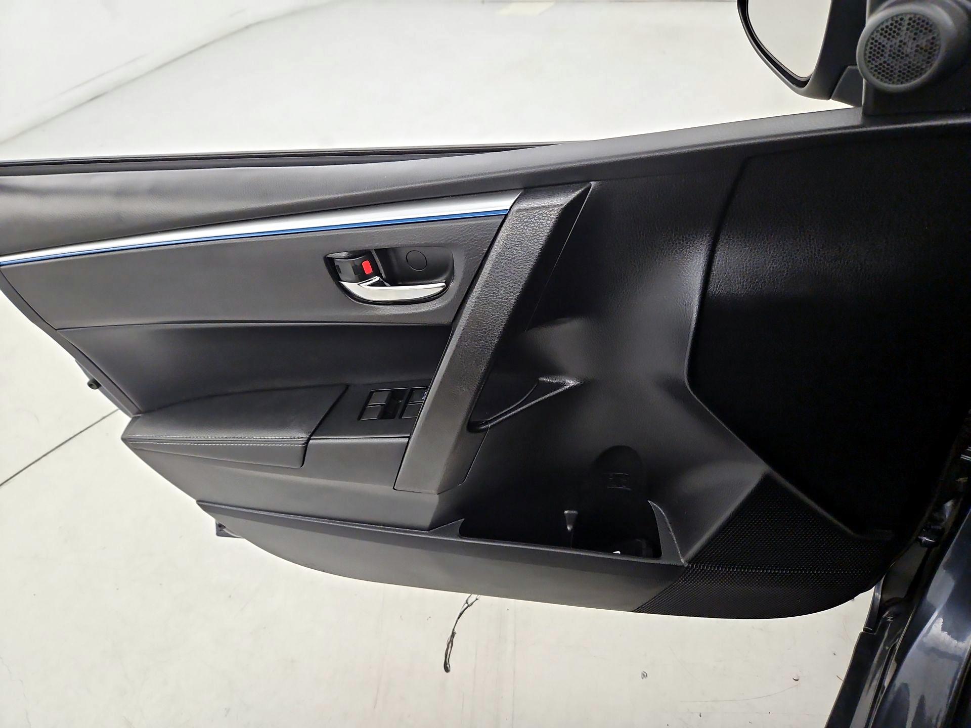 Thumbnail: 2016 Toyota Corolla - 12