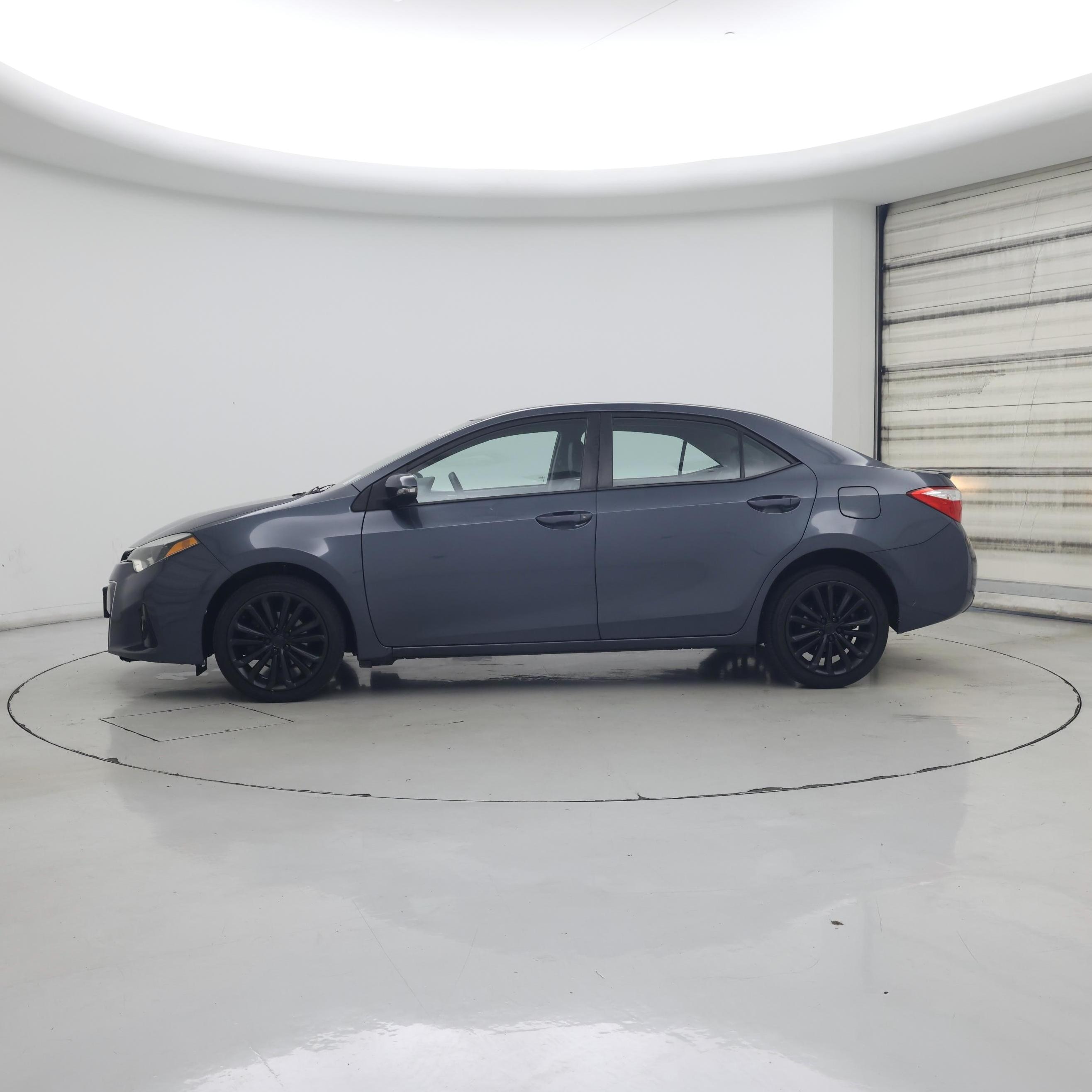 Thumbnail: 2016 Toyota Corolla - 3