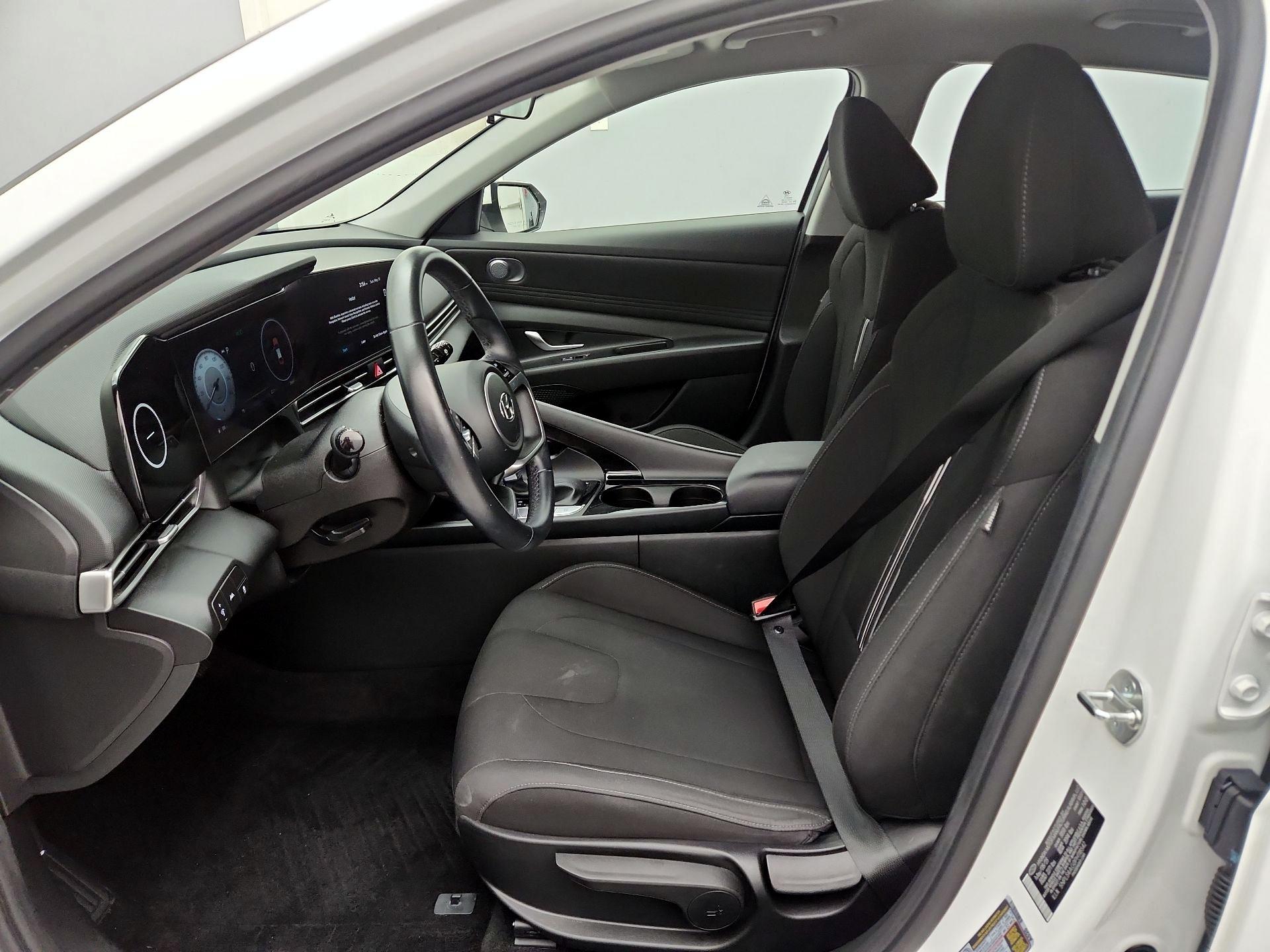 Thumbnail: 2023 Hyundai Elantra - 11