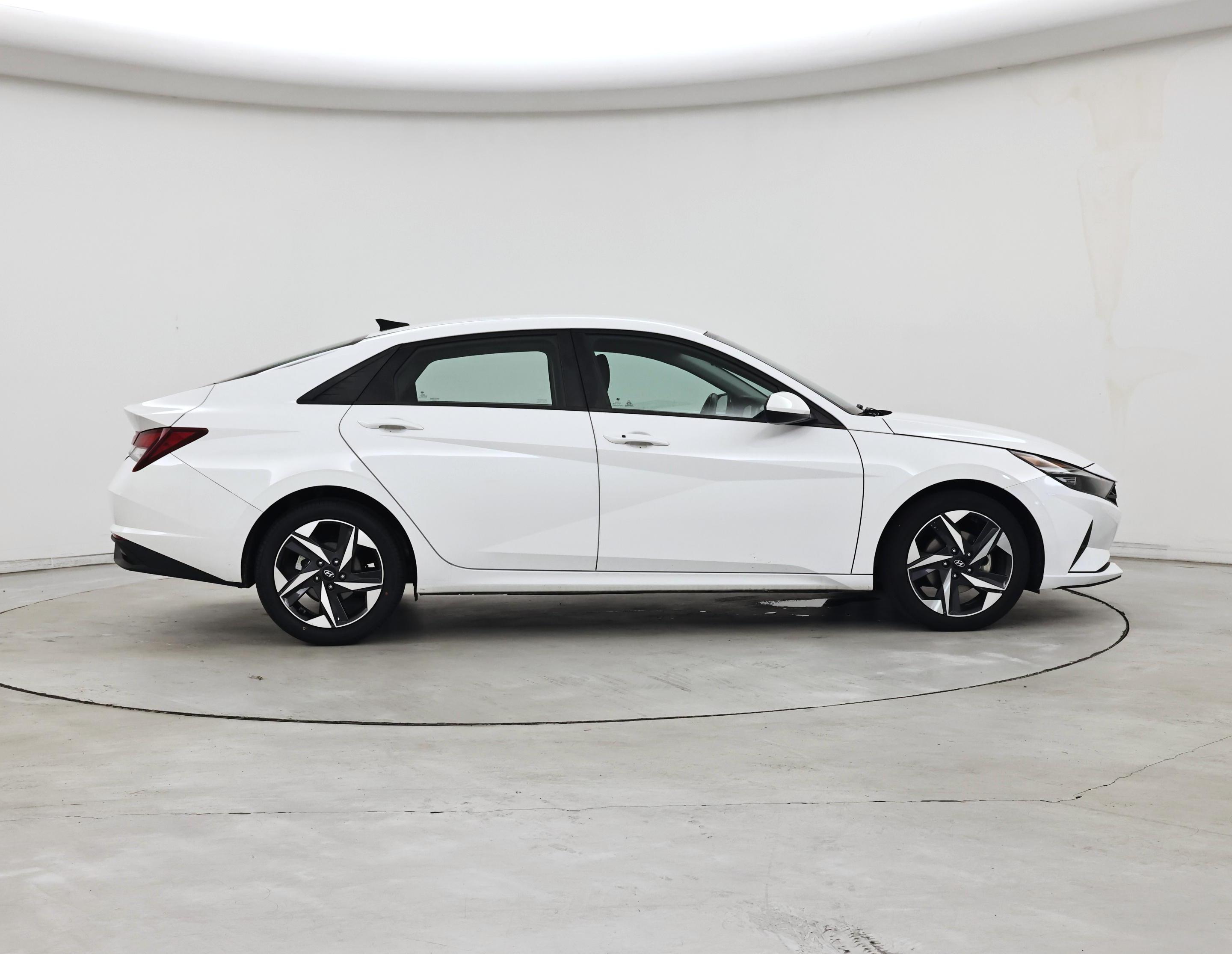 Thumbnail: 2023 Hyundai Elantra - 7