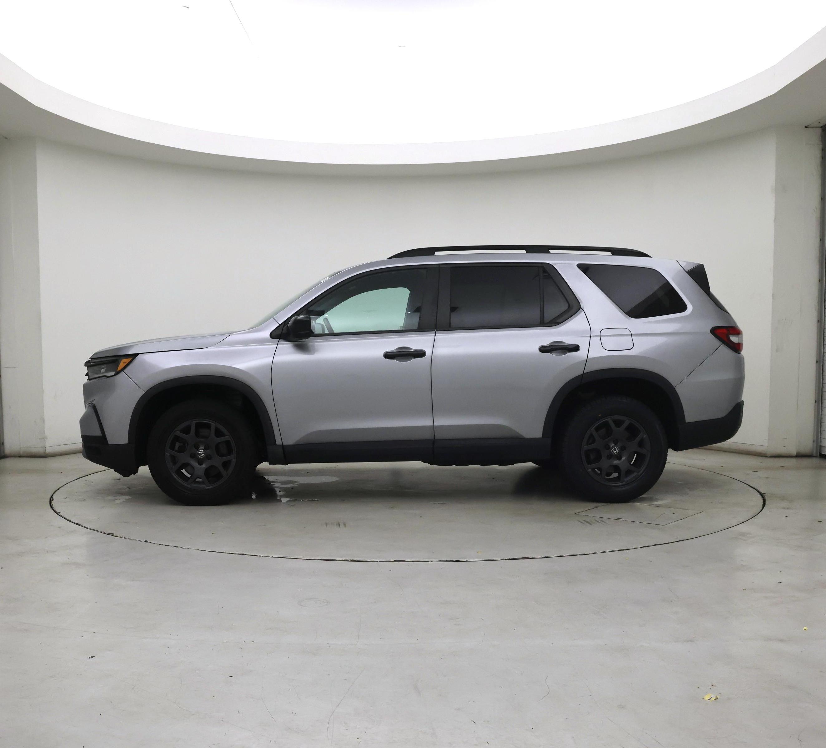 Thumbnail: 2023 Honda Pilot - 3