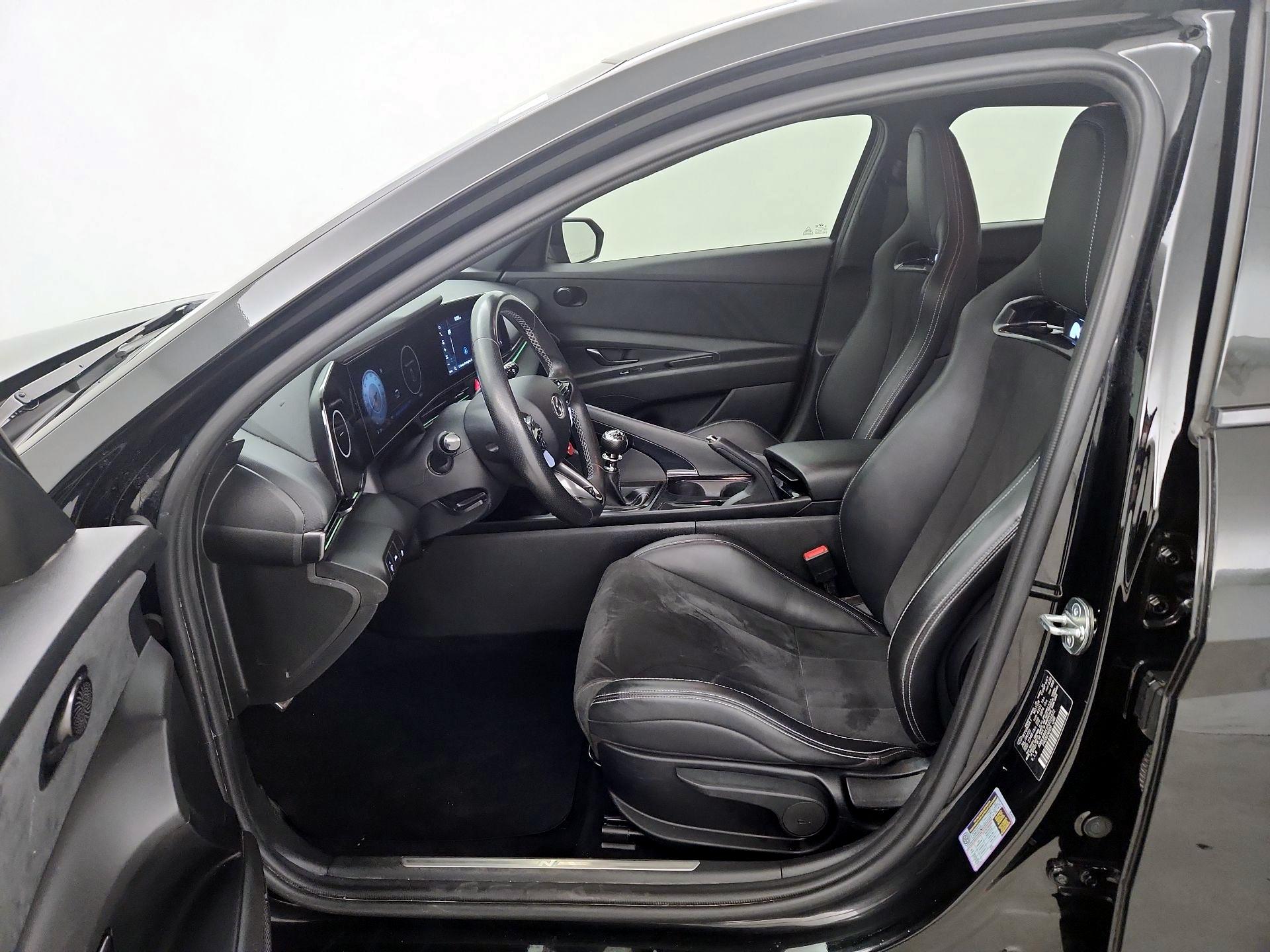 Thumbnail: 2023 Hyundai Elantra - 11