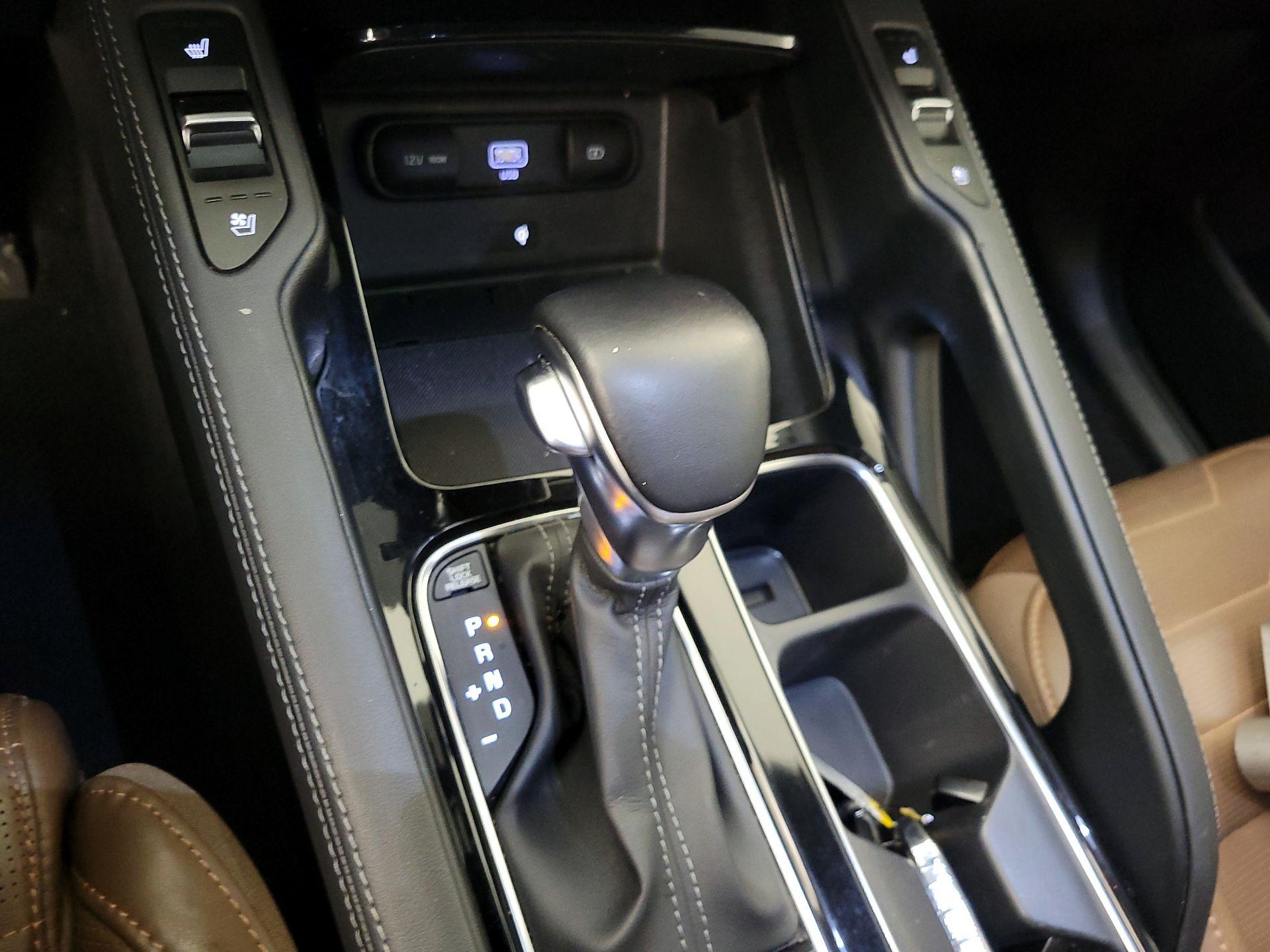 Thumbnail: 2021 Kia Telluride - 18