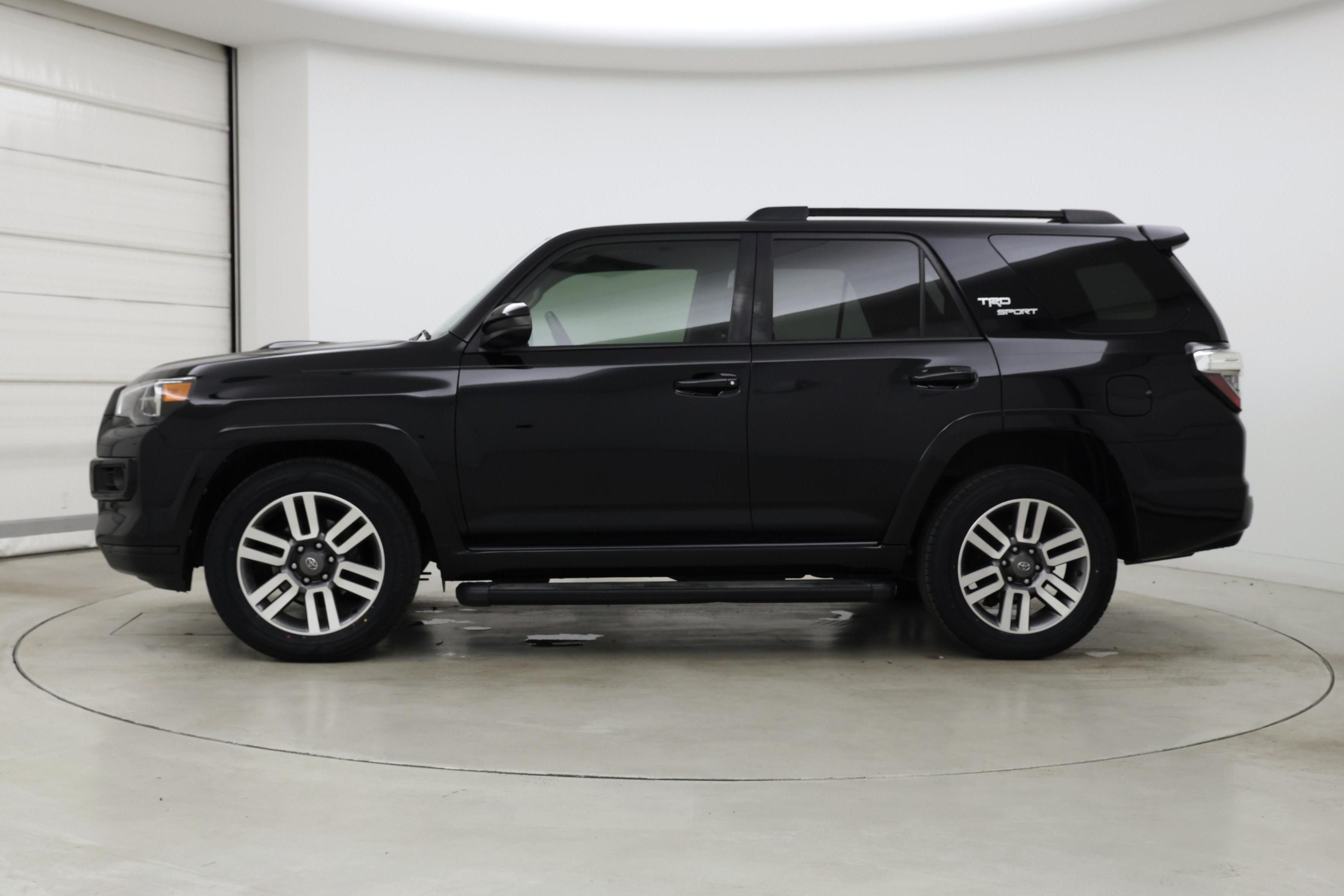 Thumbnail: 2022 Toyota 4Runner - 3
