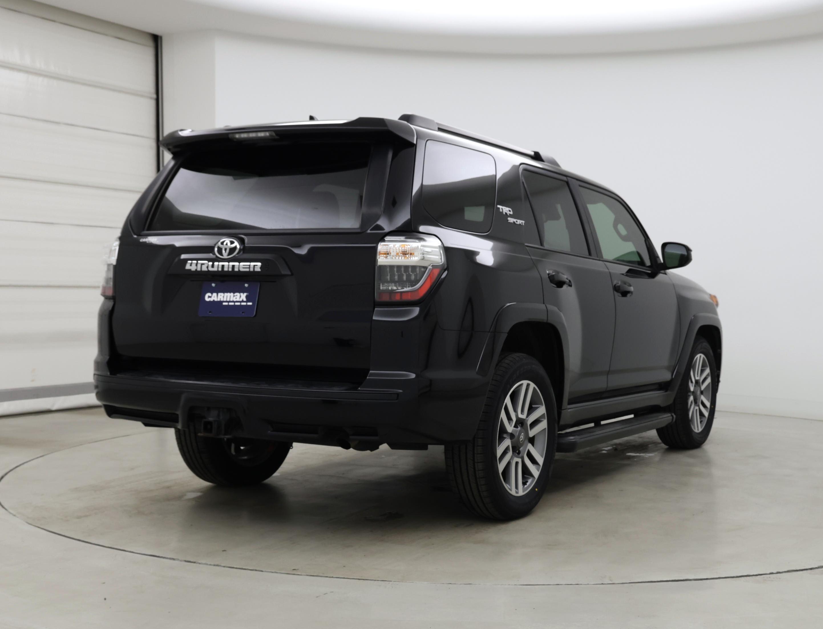 Thumbnail: 2022 Toyota 4Runner - 8