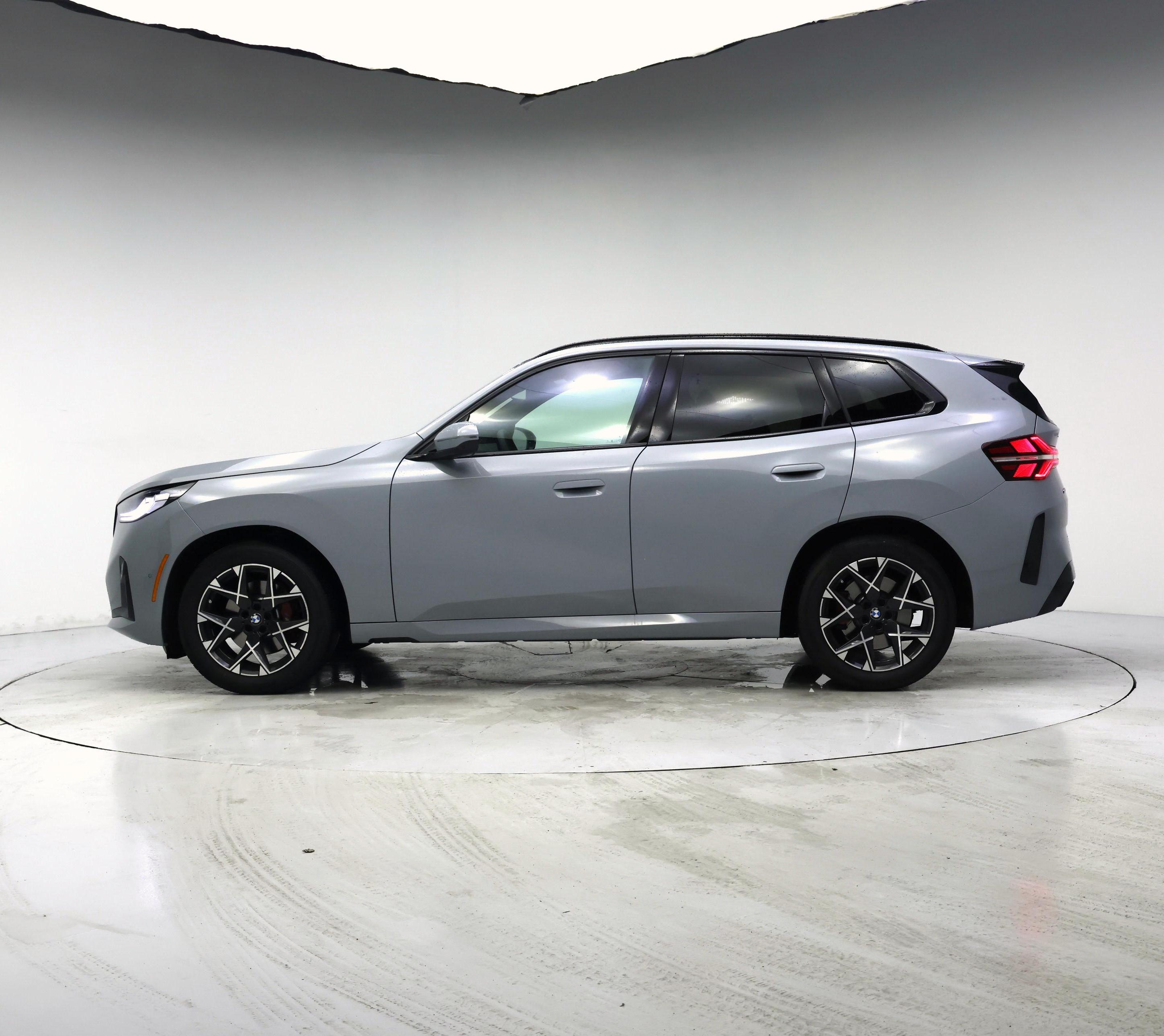 Thumbnail: 2026 BMW X3 - 3