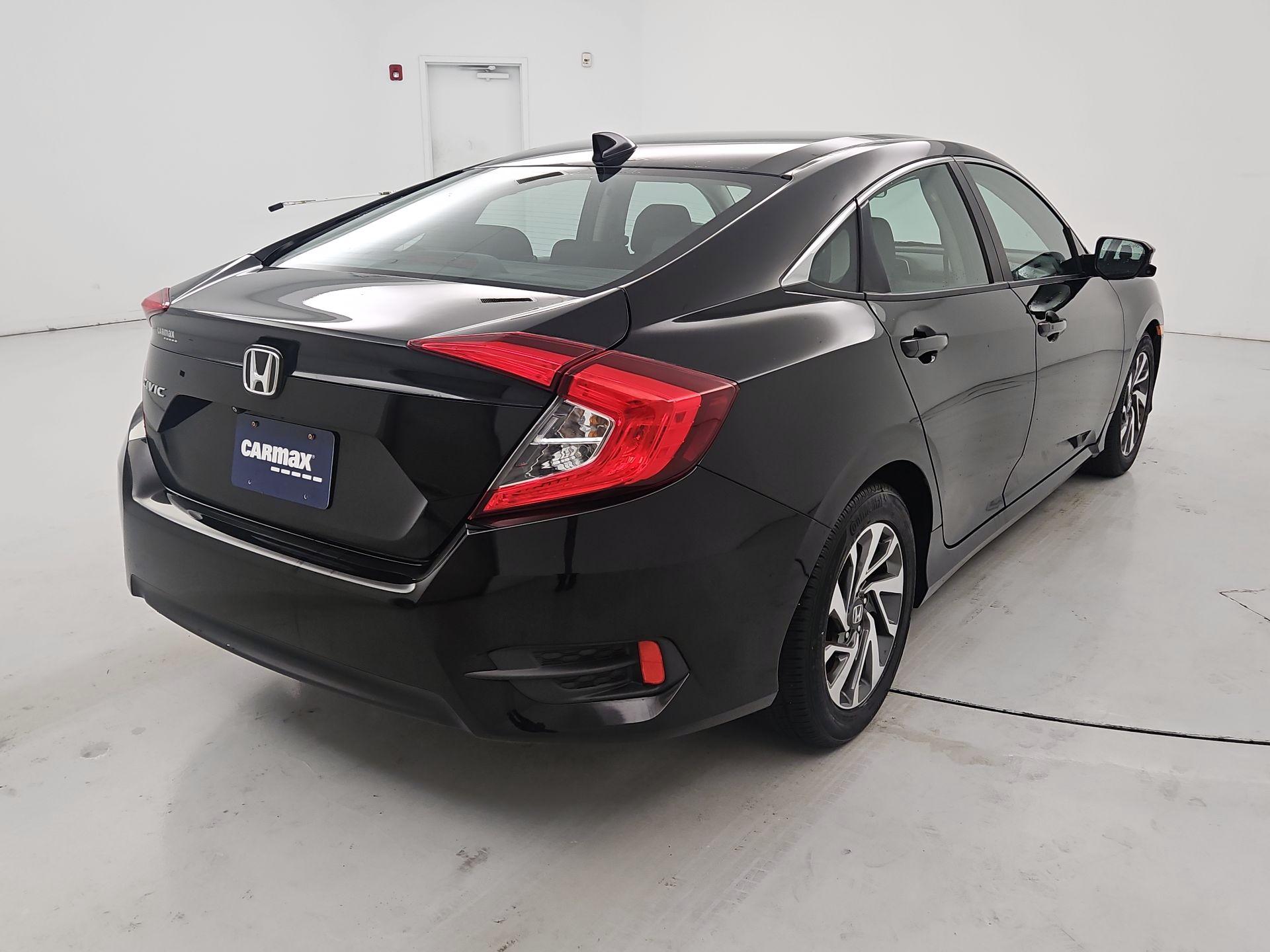 Thumbnail: 2017 Honda Civic - 5