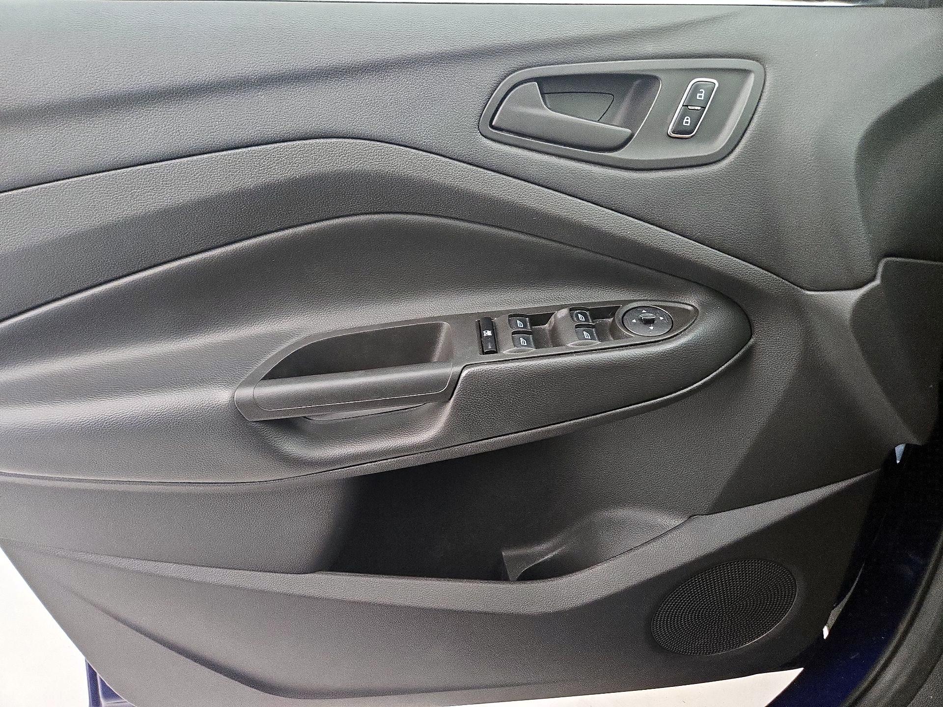 Thumbnail: 2015 Ford Escape - 12