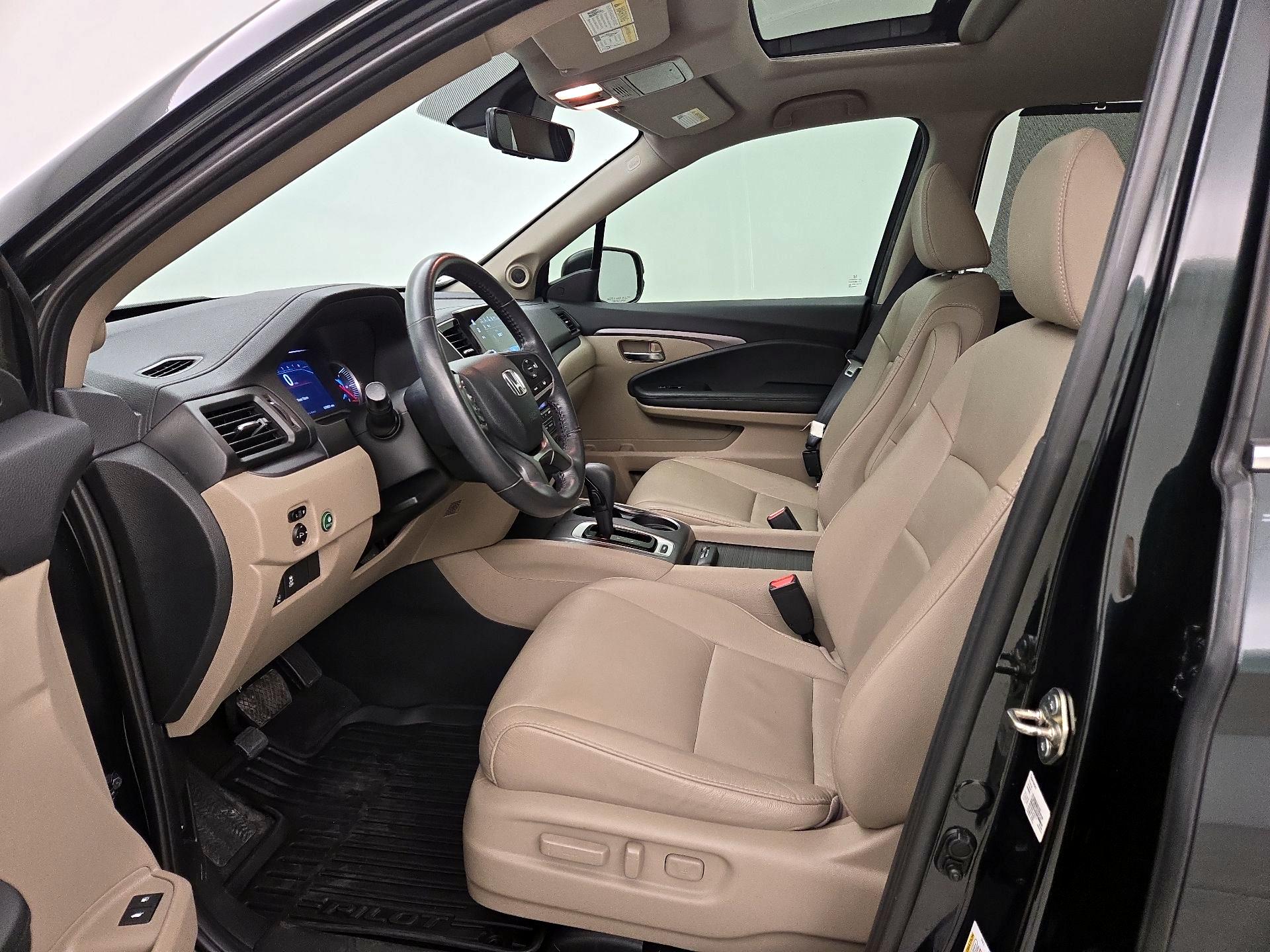 Thumbnail: 2020 Honda Pilot - 11