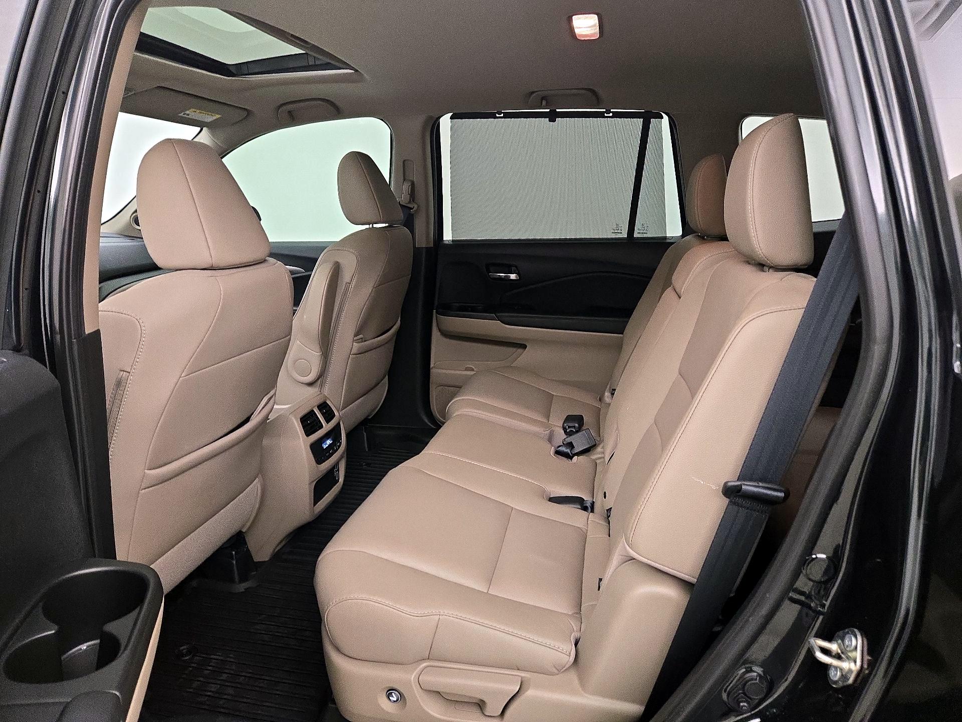 Thumbnail: 2020 Honda Pilot - 20