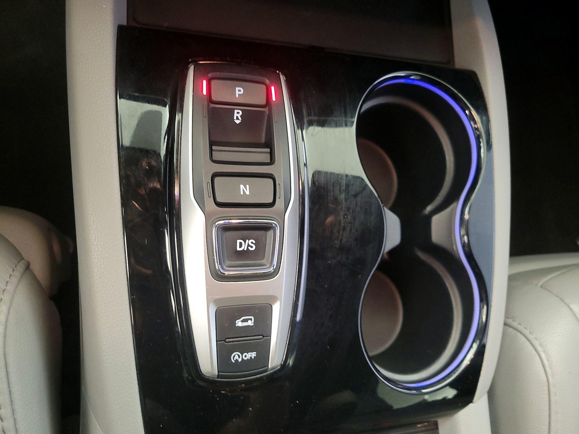Thumbnail: 2020 Honda Pilot - 18