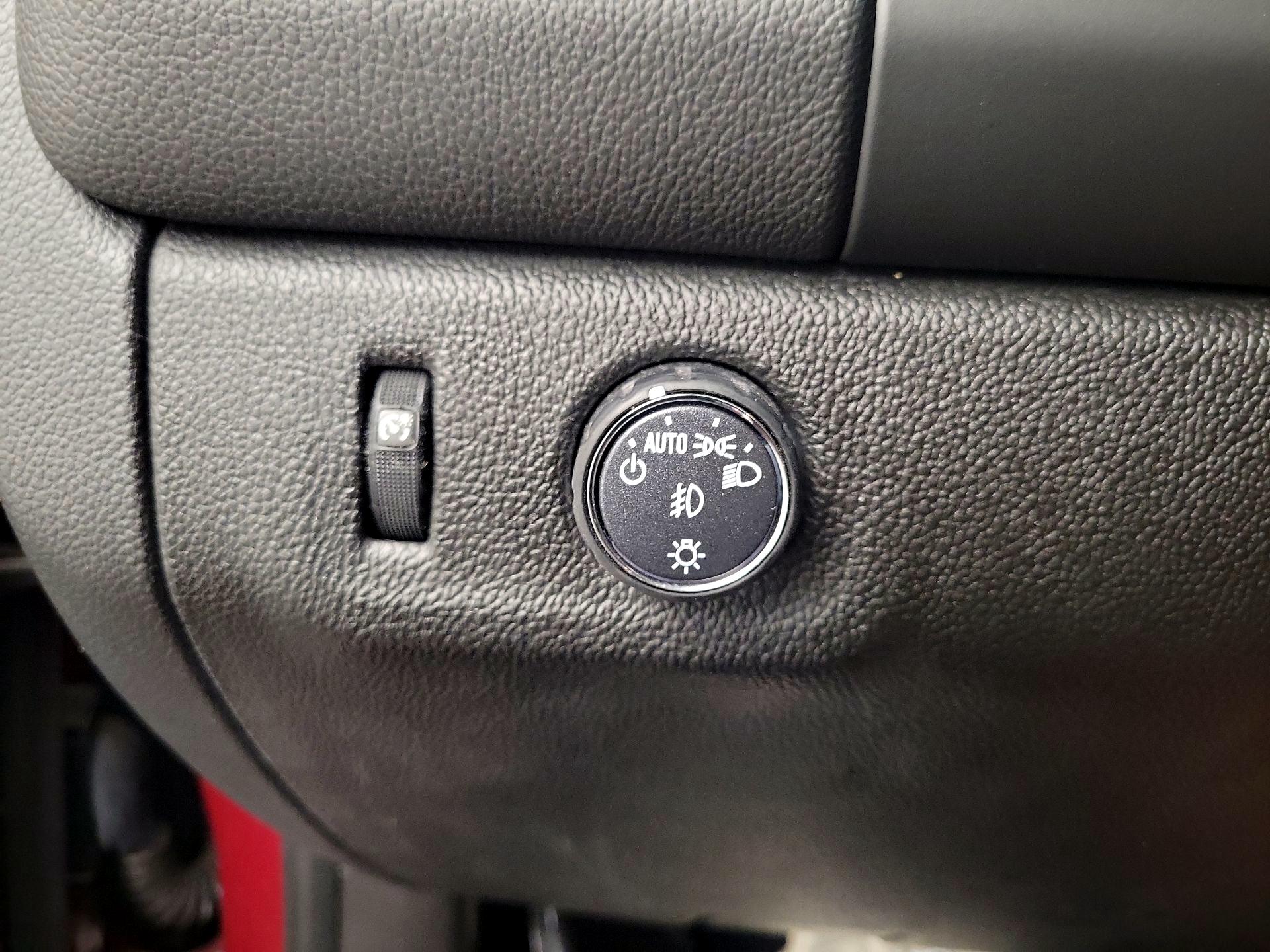 Thumbnail: 2019 Chevrolet Colorado - 13