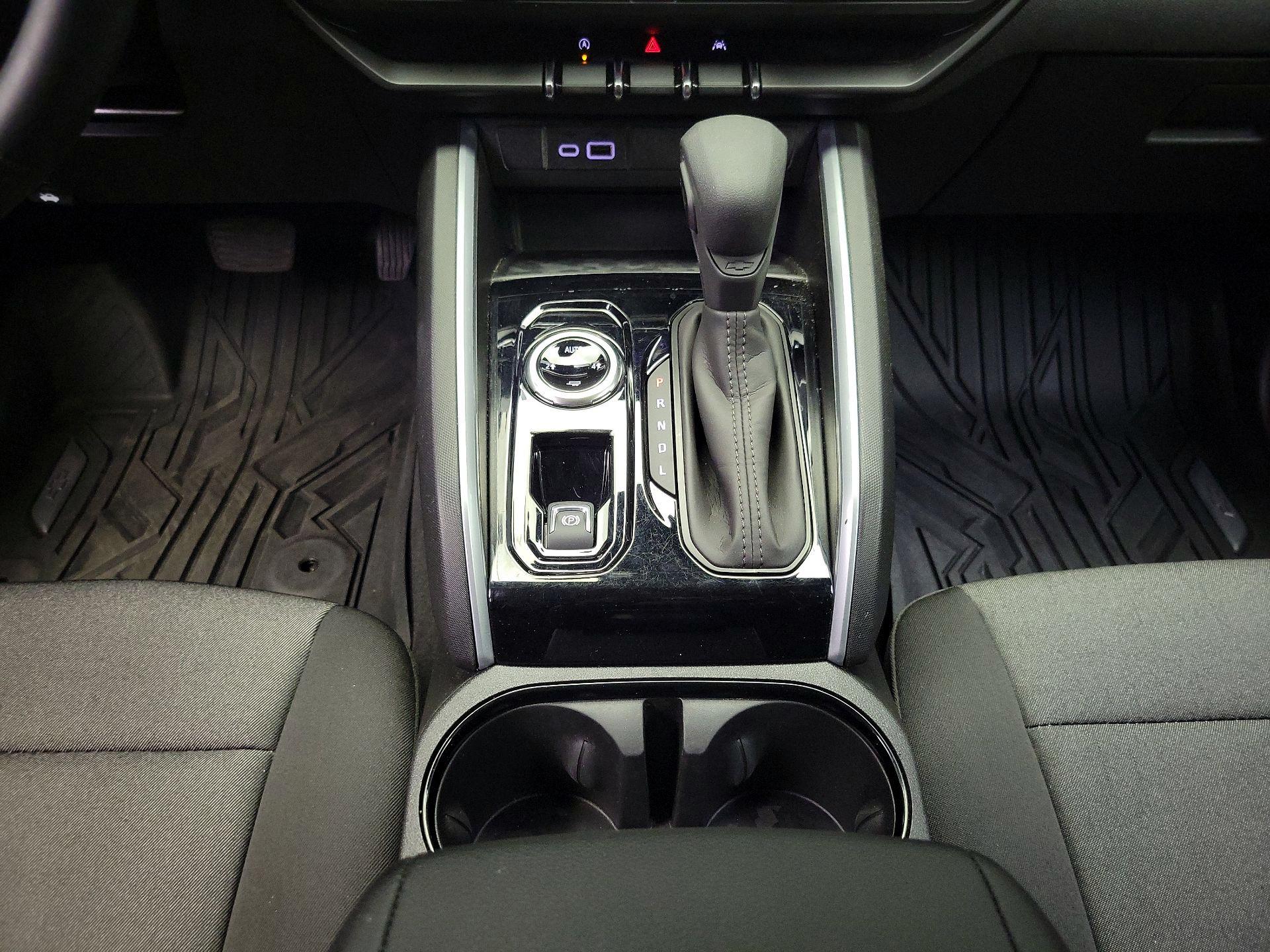 Thumbnail: 2025 Chevrolet Colorado - 18