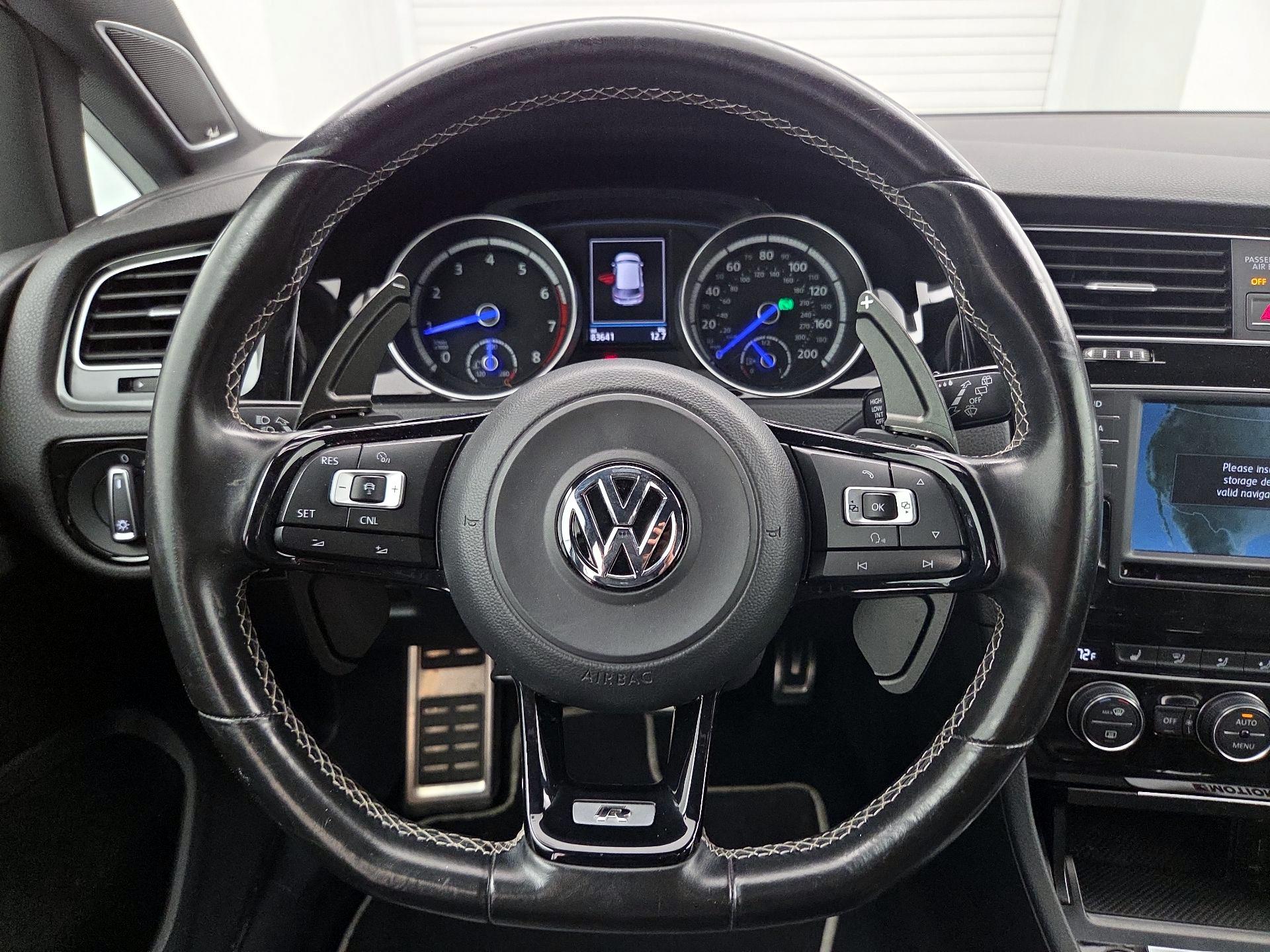 Thumbnail: 2017 Volkswagen Golf - 10