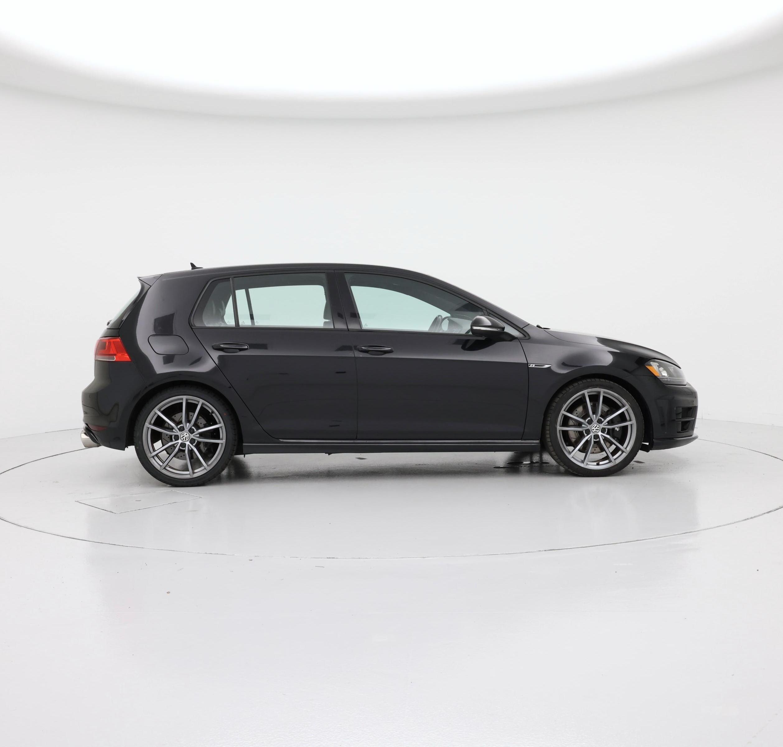Thumbnail: 2017 Volkswagen Golf - 7