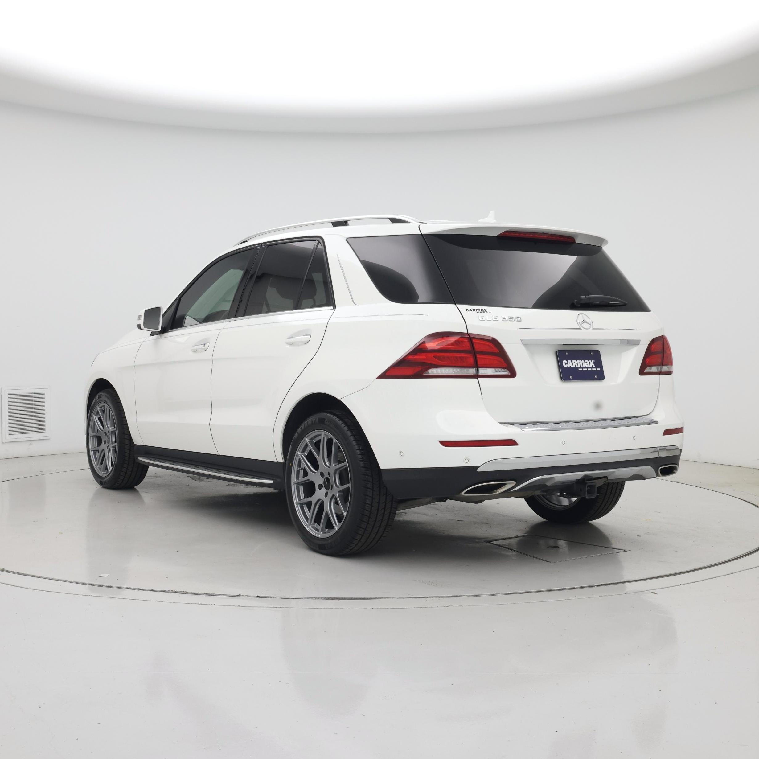 Thumbnail: 2016 Mercedes-Benz GLE - 2