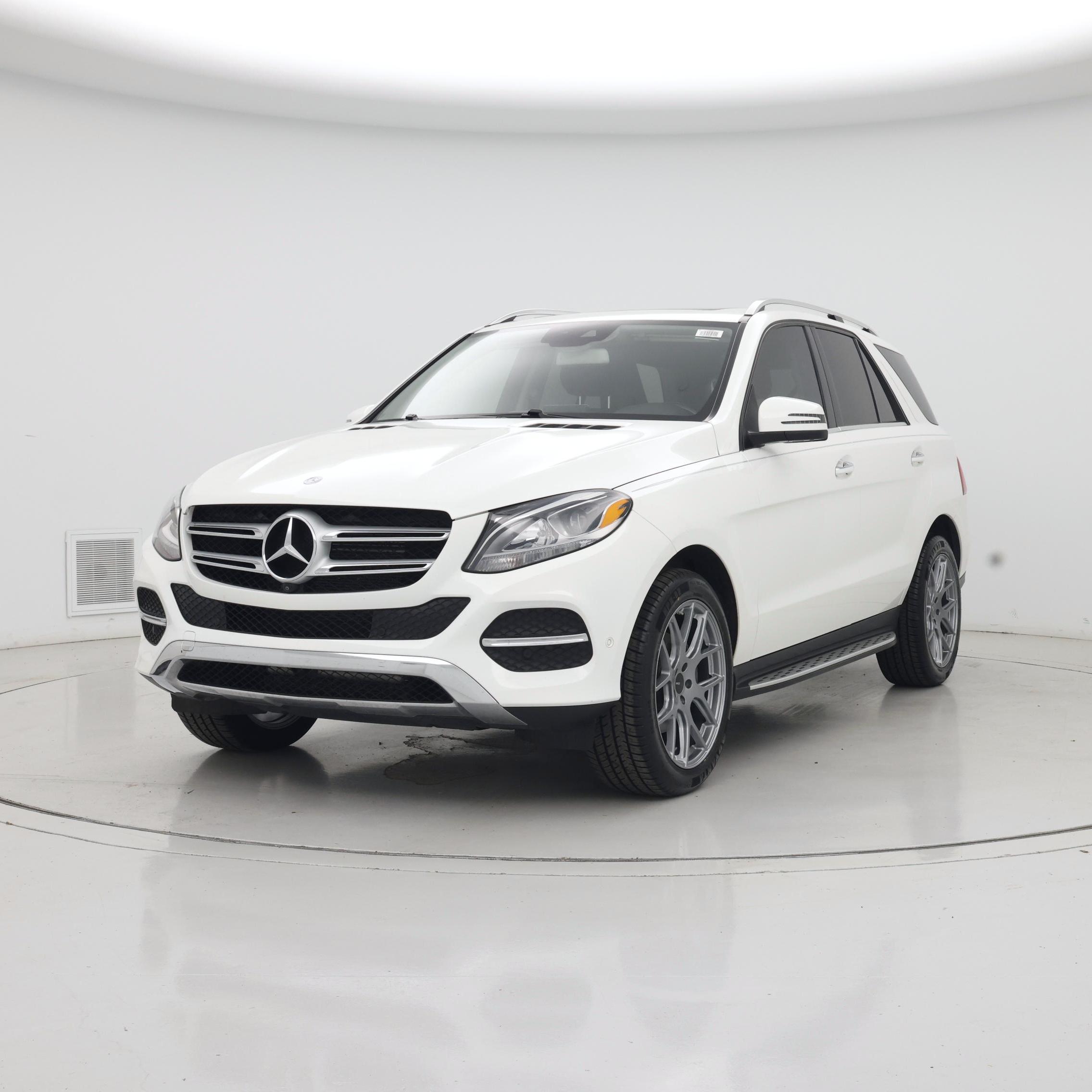 Thumbnail: 2016 Mercedes-Benz GLE - 4