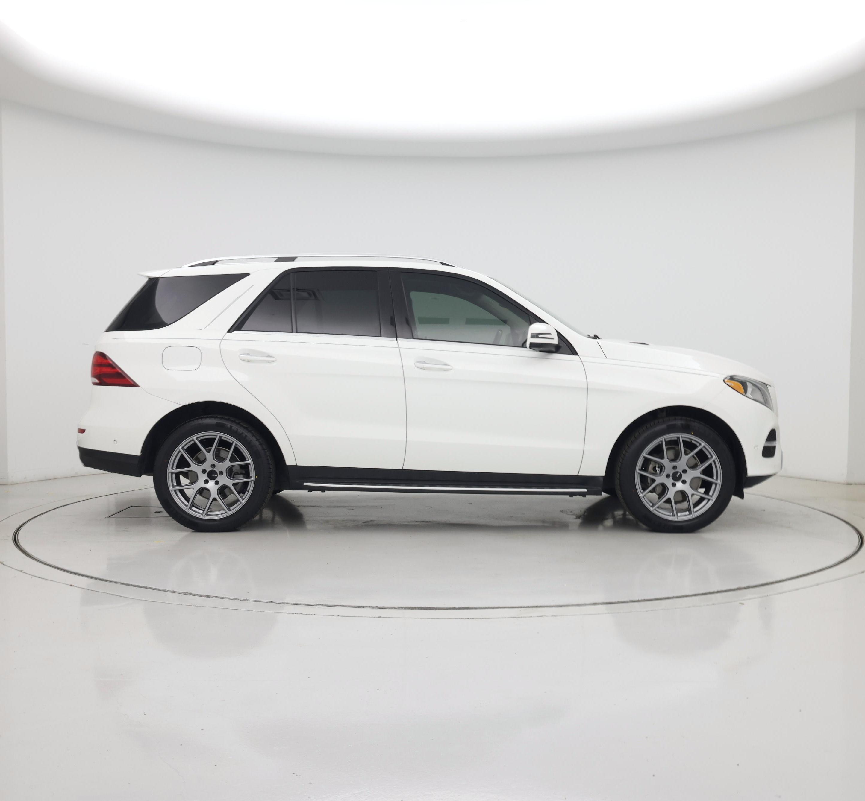 Thumbnail: 2016 Mercedes-Benz GLE - 7