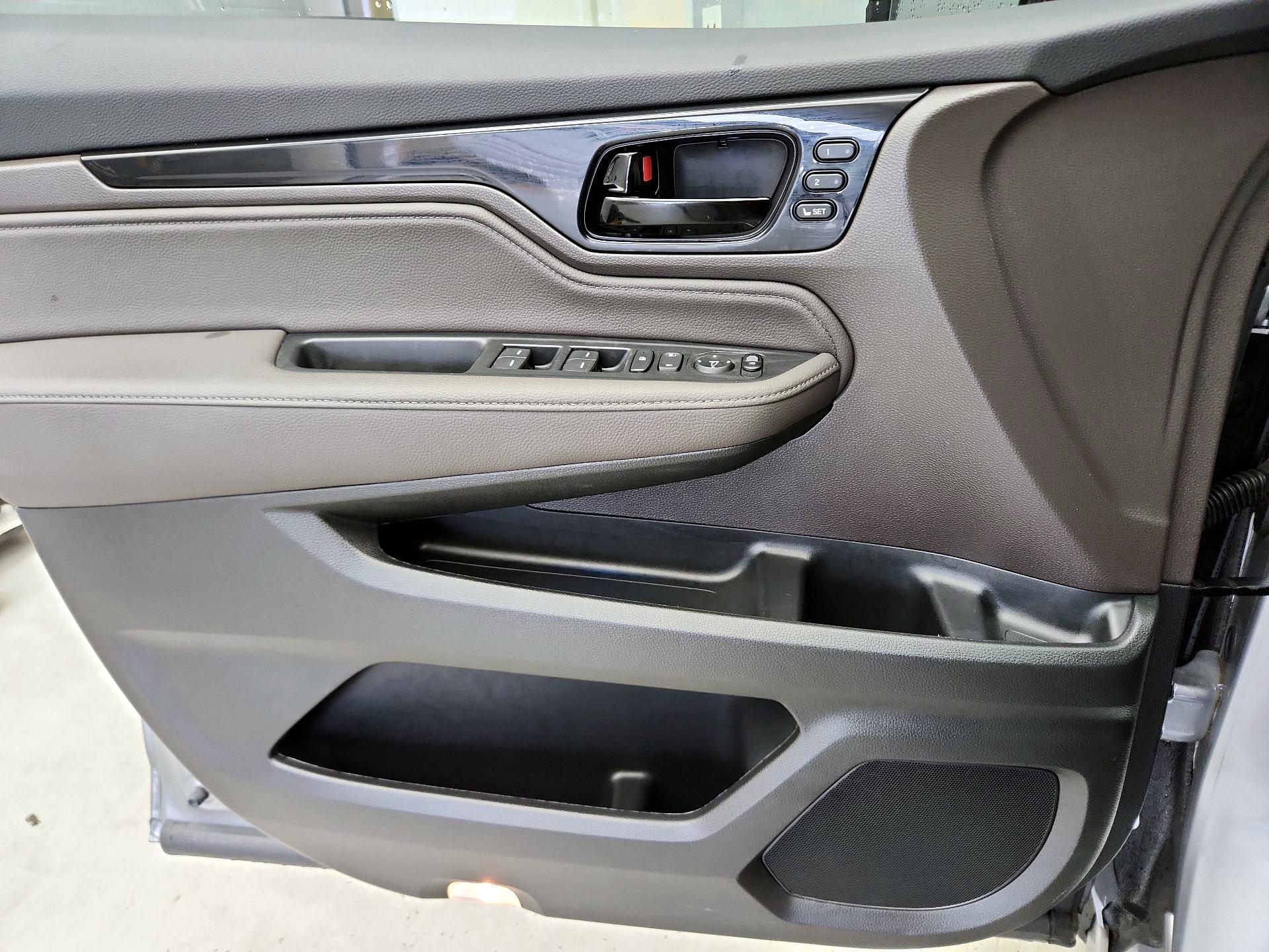 Thumbnail: 2023 Honda Odyssey - 12
