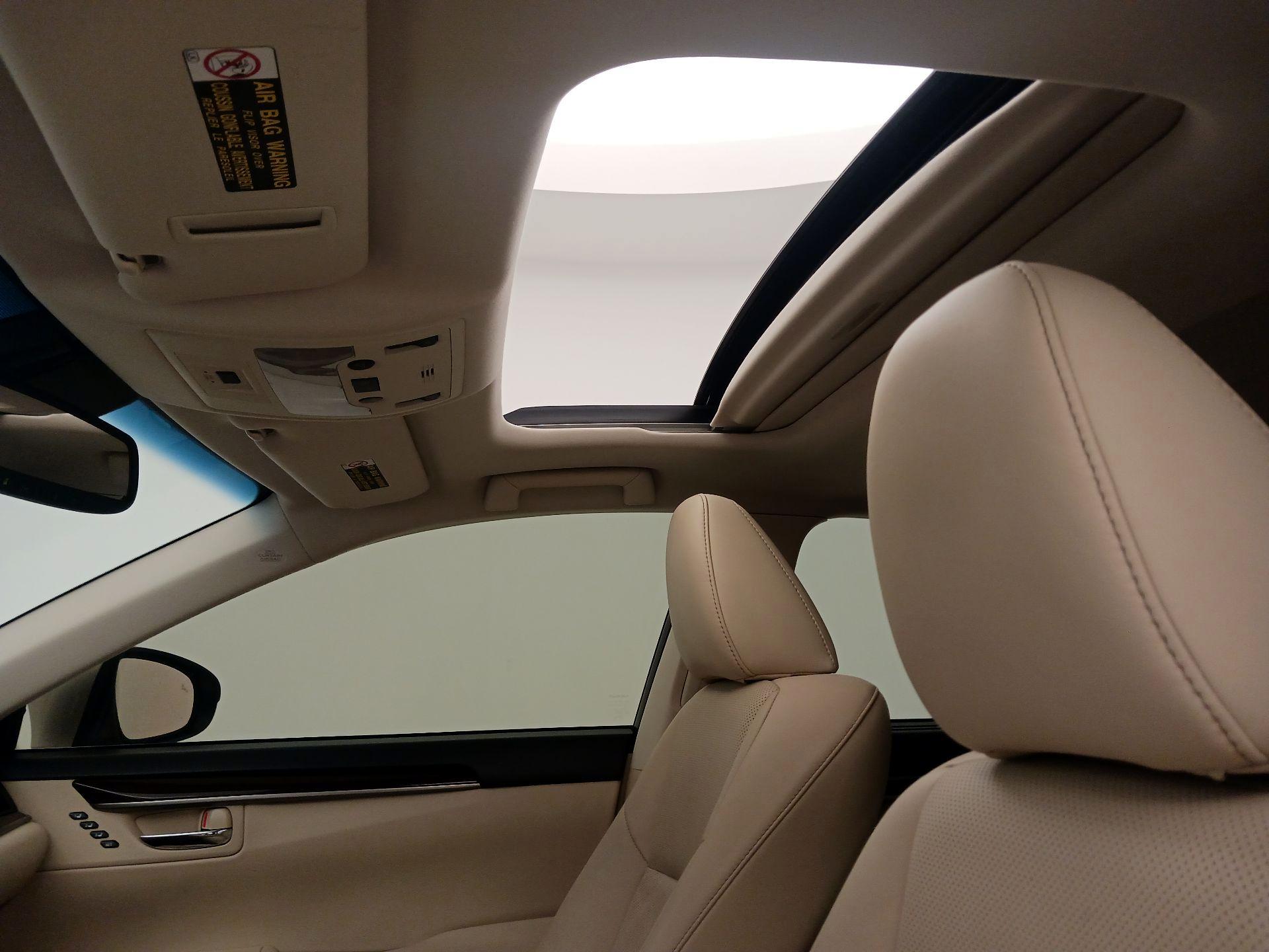 Thumbnail: 2015 Lexus ES - 20