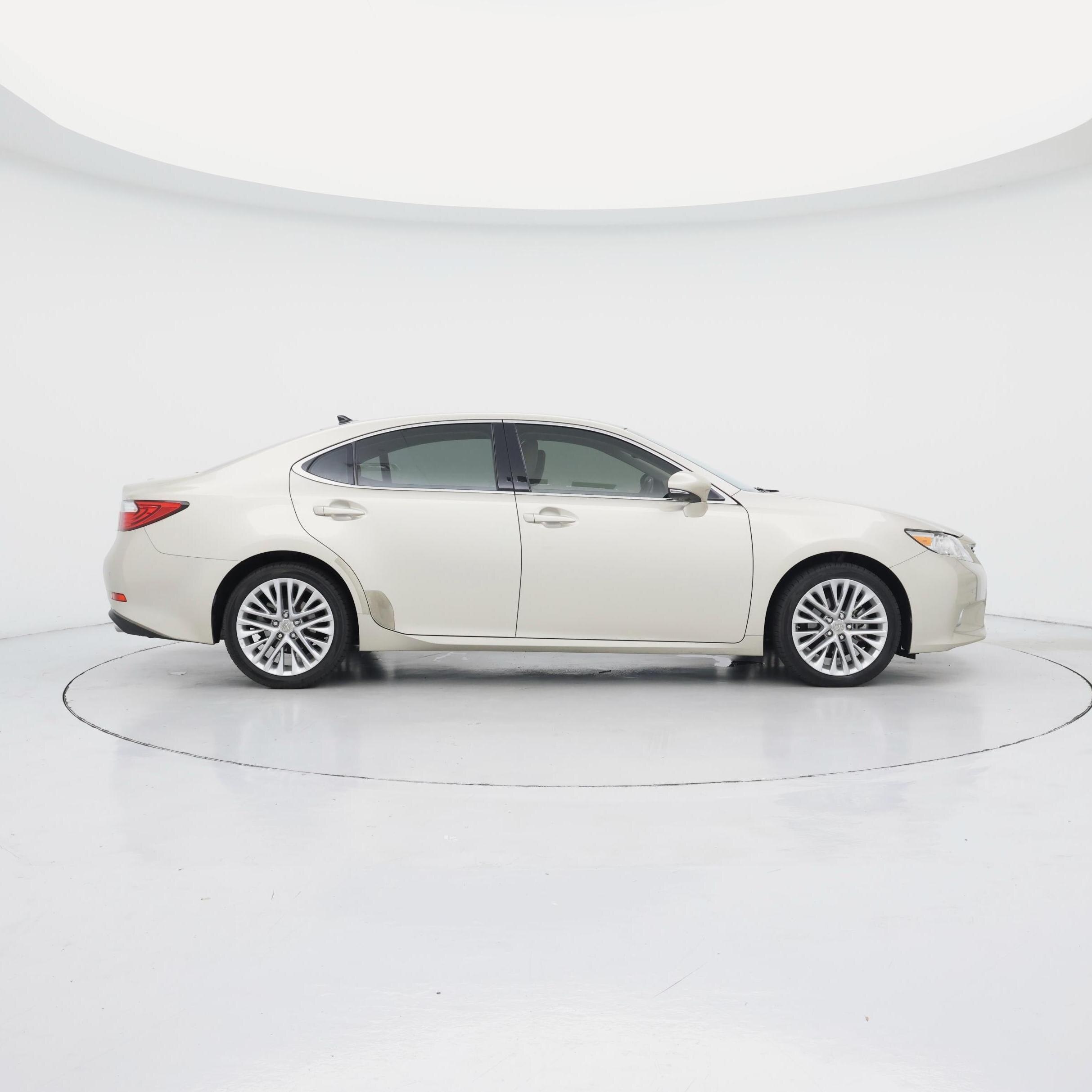 Thumbnail: 2015 Lexus ES - 7