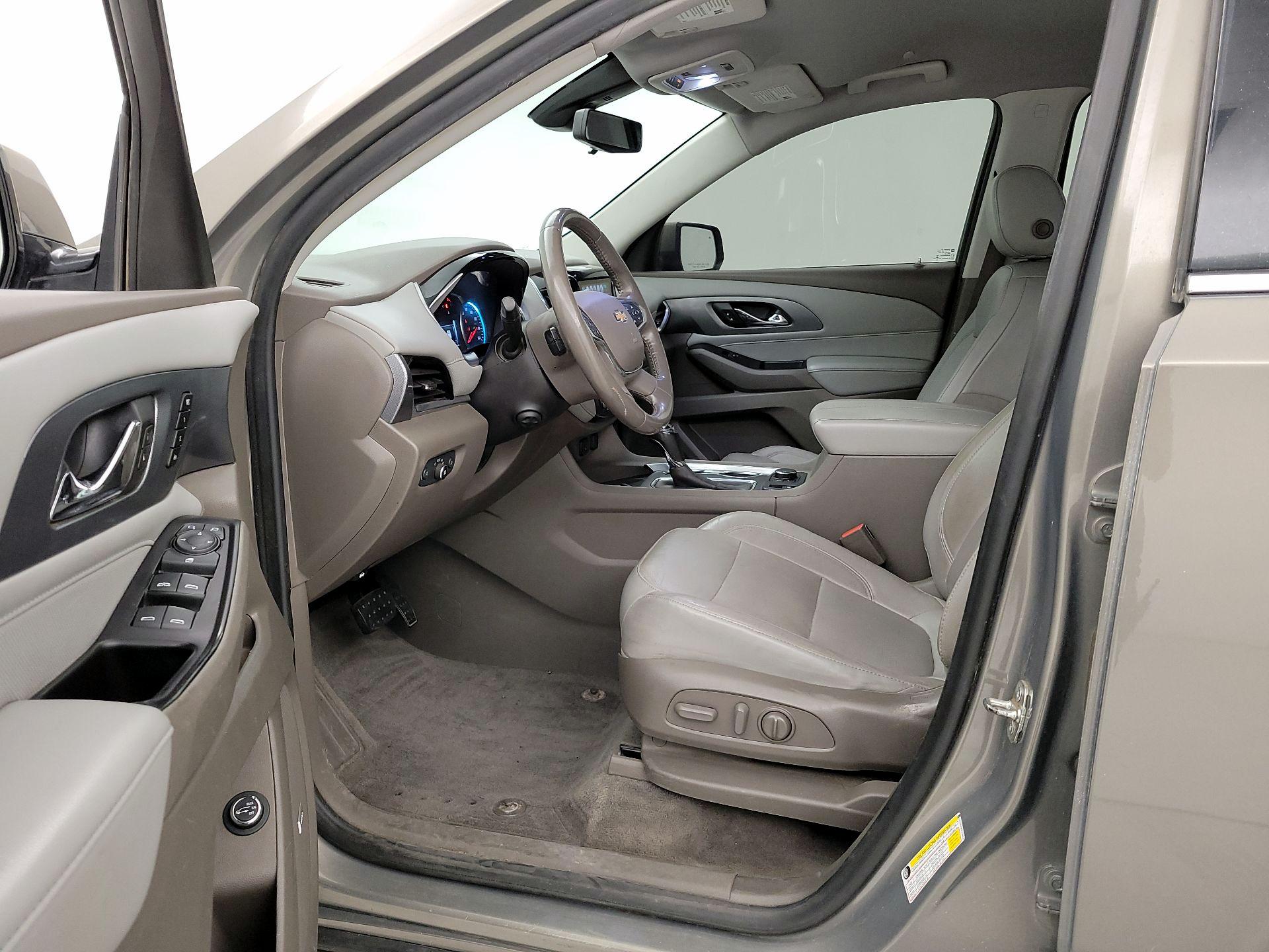 Thumbnail: 2019 Chevrolet Traverse - 11