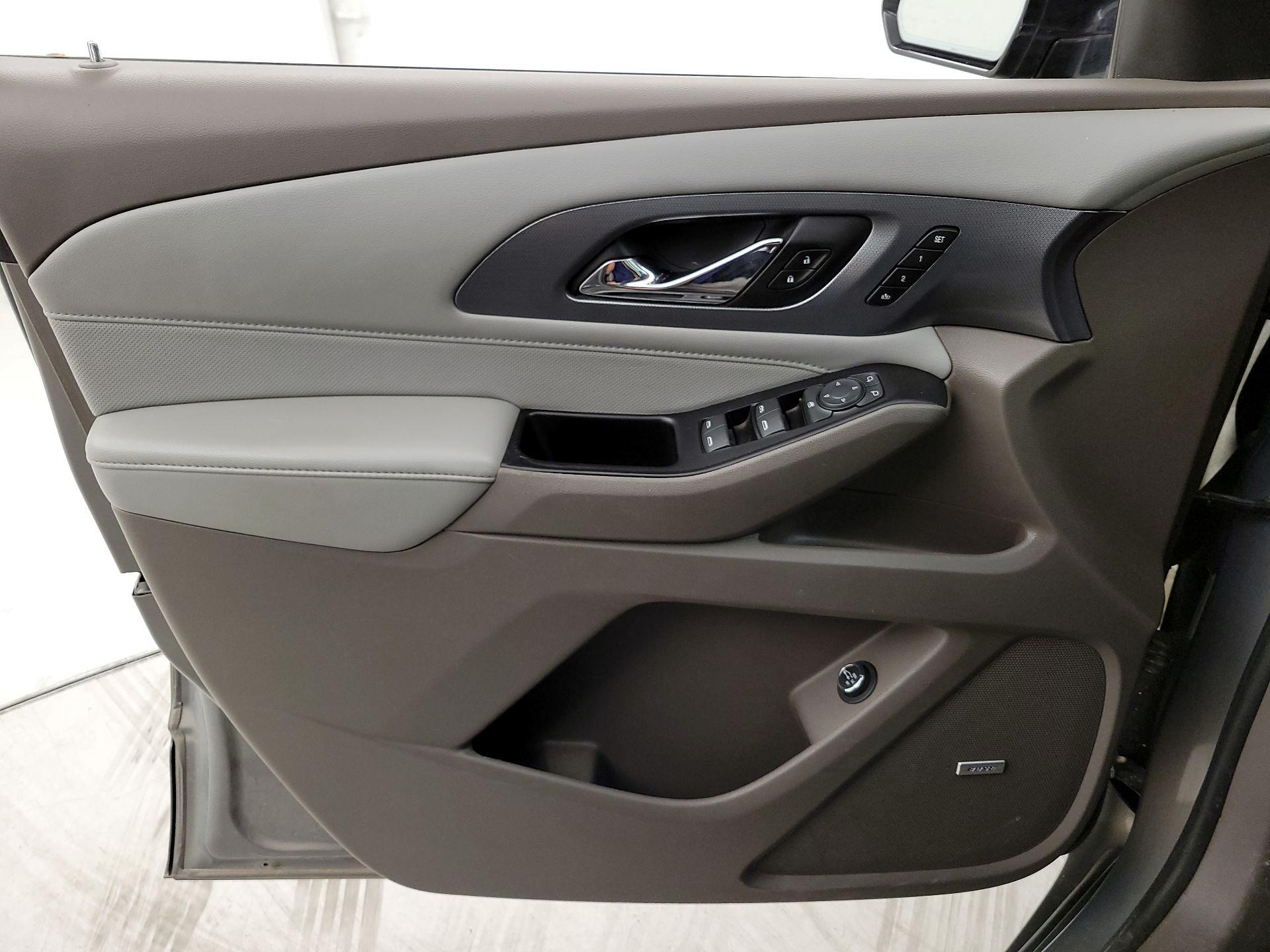Thumbnail: 2019 Chevrolet Traverse - 12