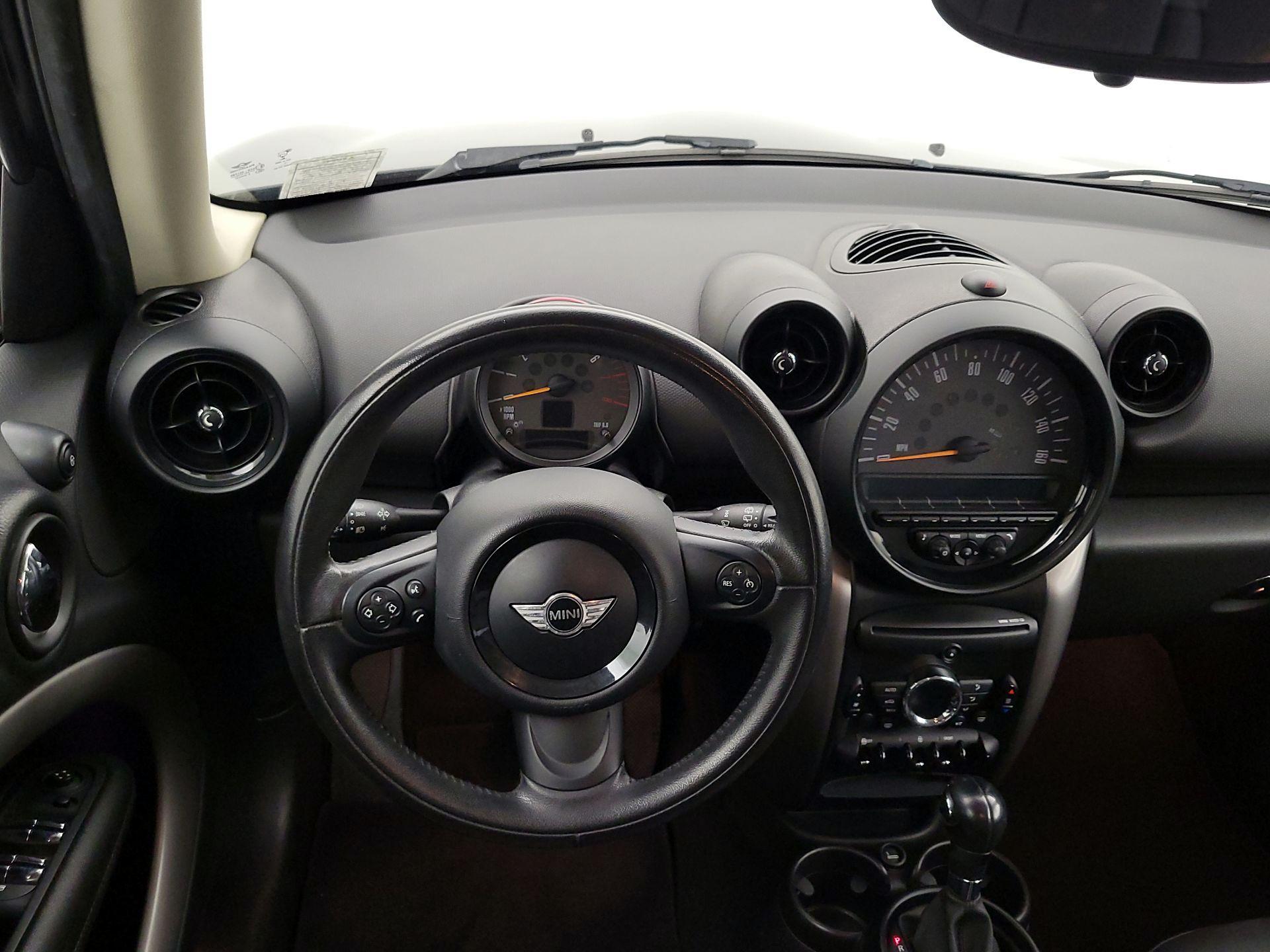 Thumbnail: 2015 MINI Cooper Countryman - 10