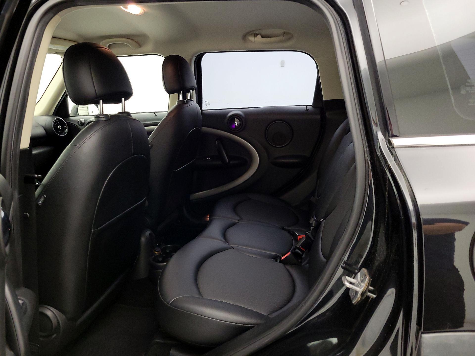 Thumbnail: 2015 MINI Cooper Countryman - 17